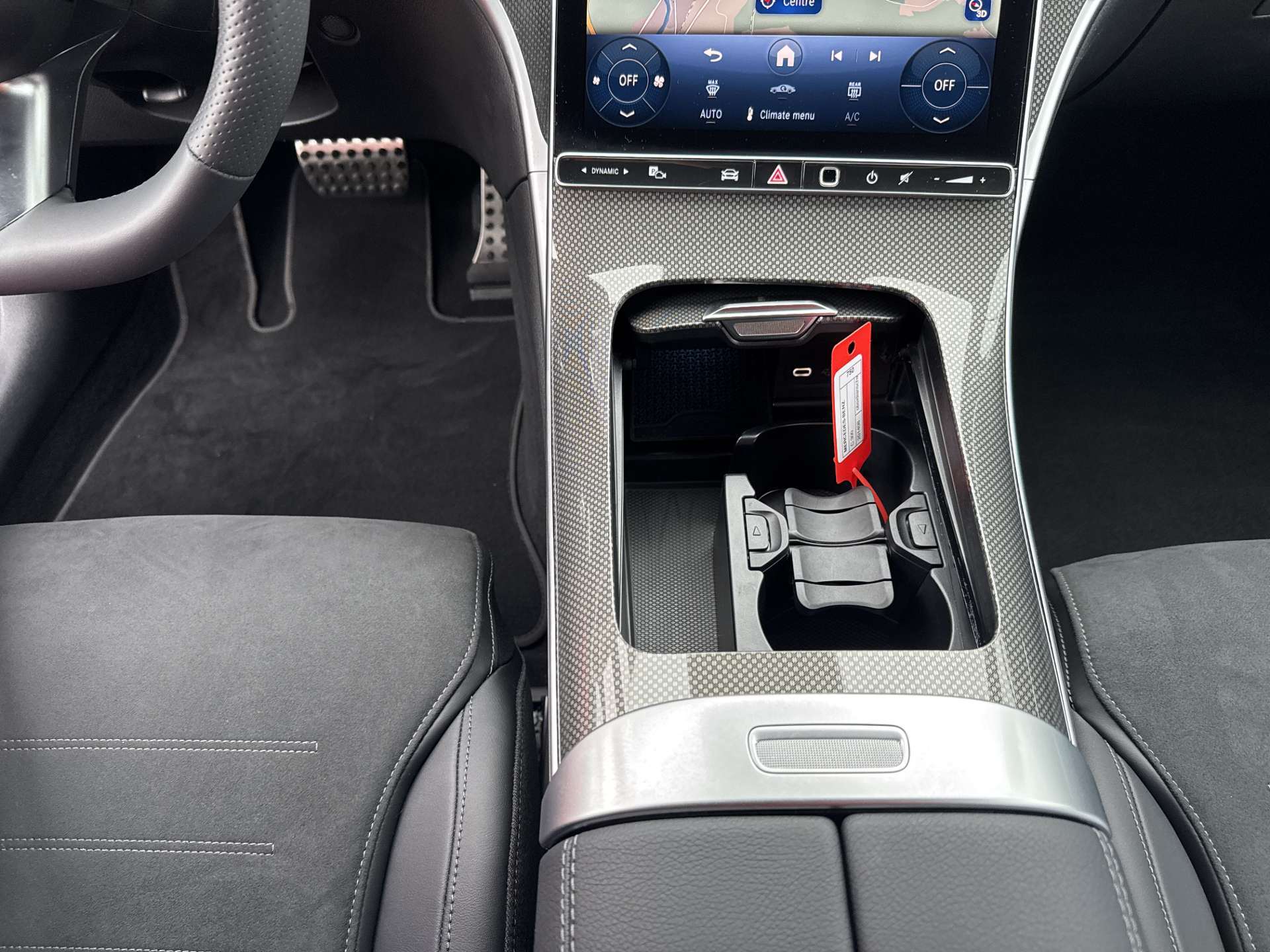MERCEDES-BENZ C 300 T AMG-Line 259PS Automat-image-11
