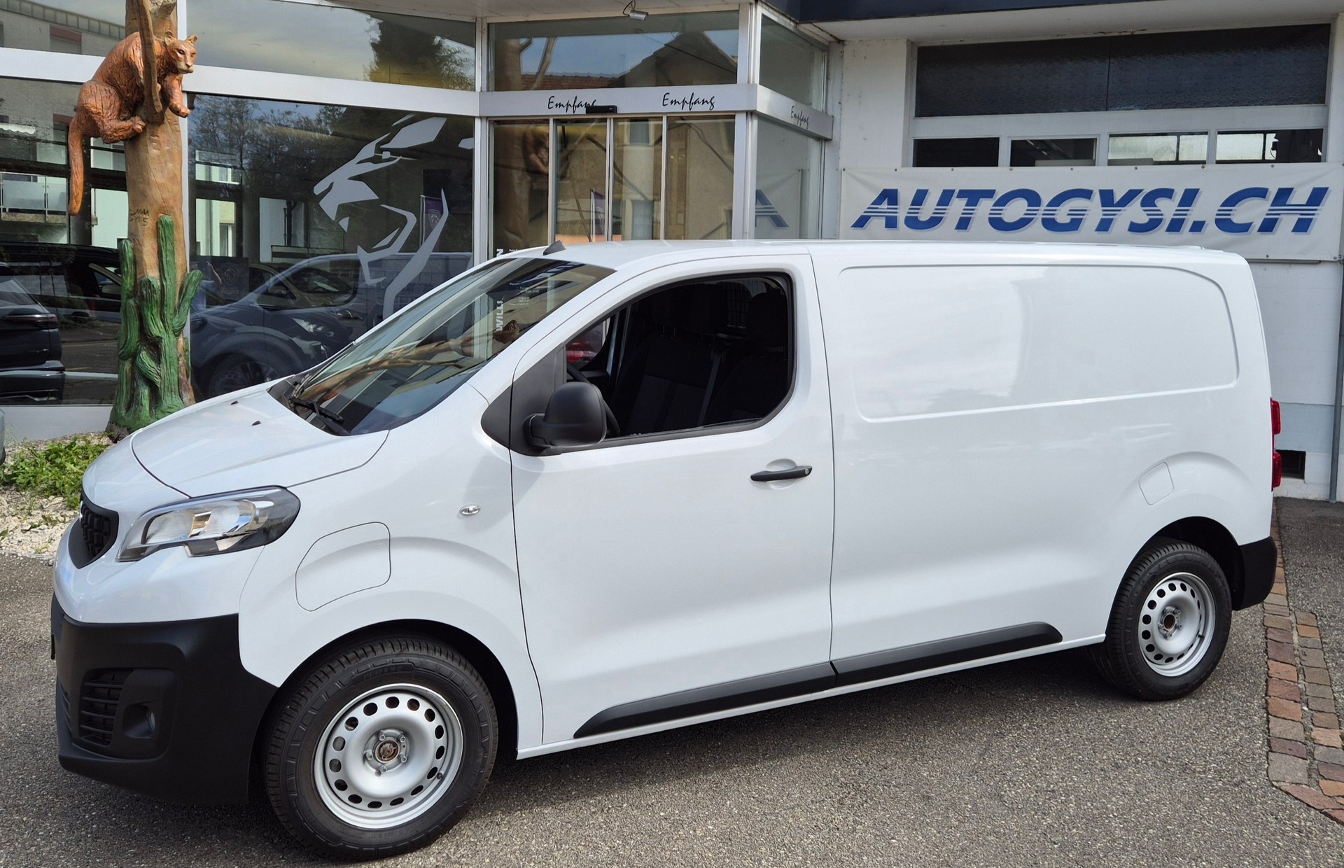 PEUGEOT e-Expert 50 KWh Standard Helvetia (437)-image-4