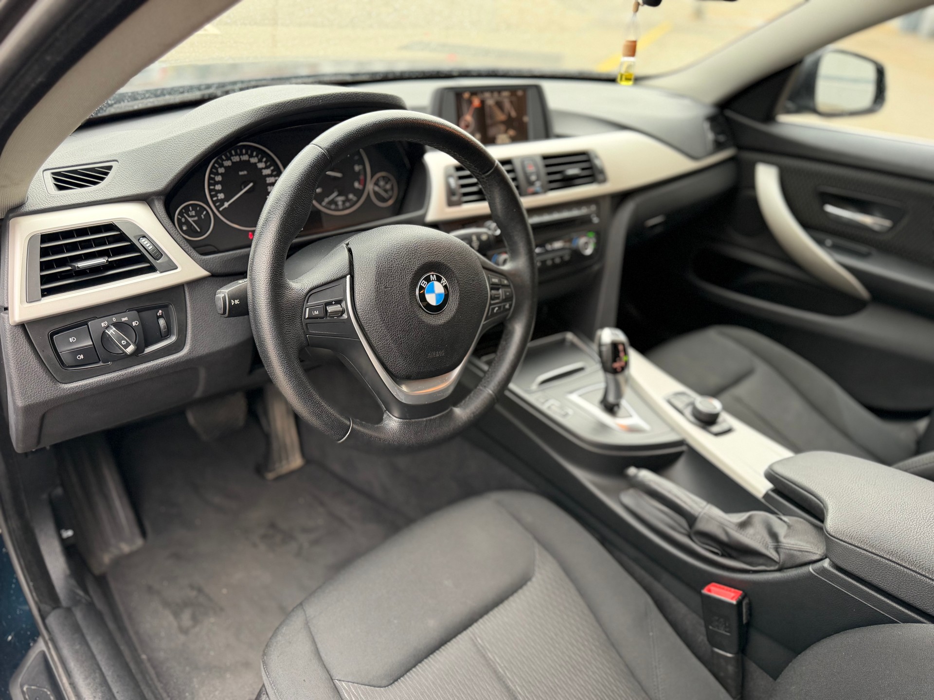 BMW 420d Gran Coupé Steptronic-image-11