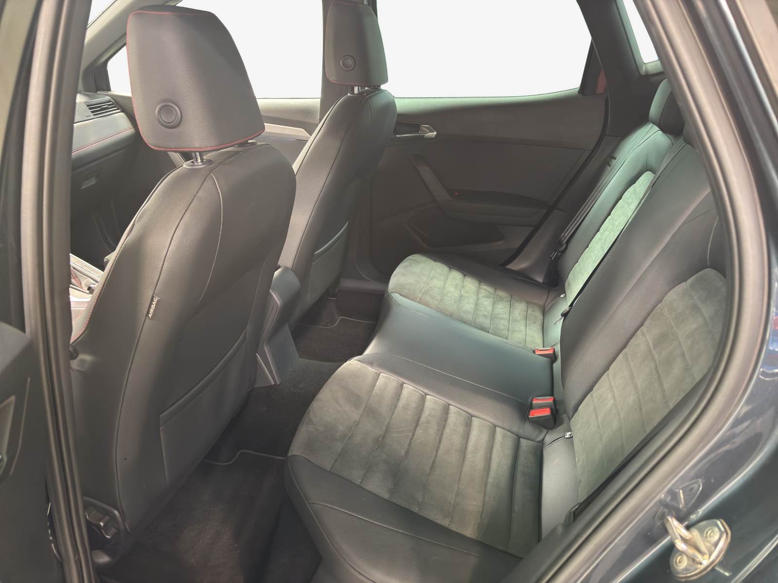 SEAT Arona 1.0 TSI Eco FR DSG-image-11