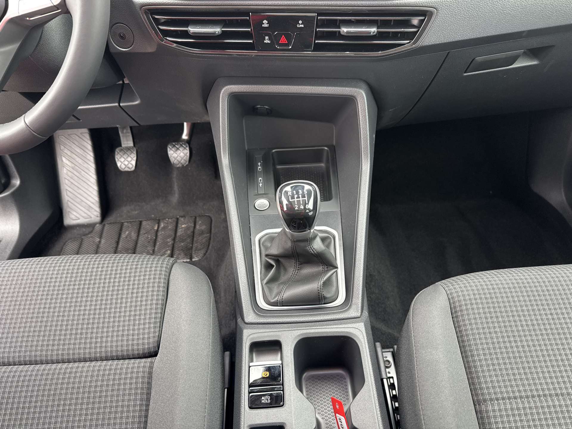VW Caddy Maxi 2.0 TDi 4Motion 7-Plätzer-image-10