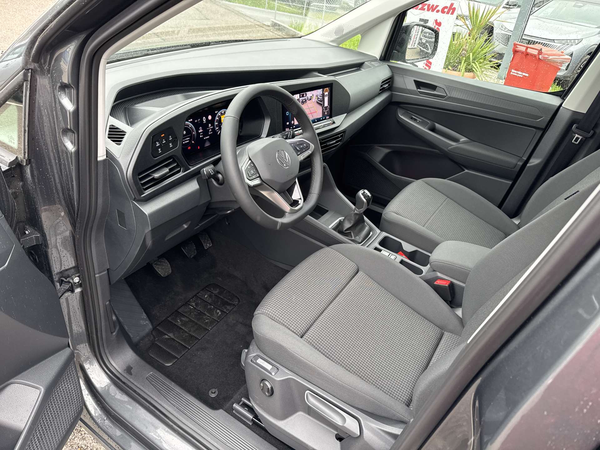 VW Caddy Maxi 2.0 TDi 4Motion 7-Plätzer-image-4