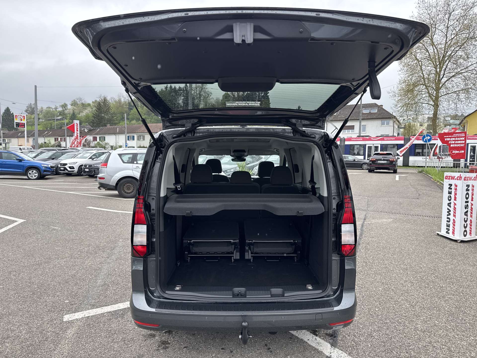 VW Caddy Maxi 2.0 TDi 4Motion 7-Plätzer-image-6