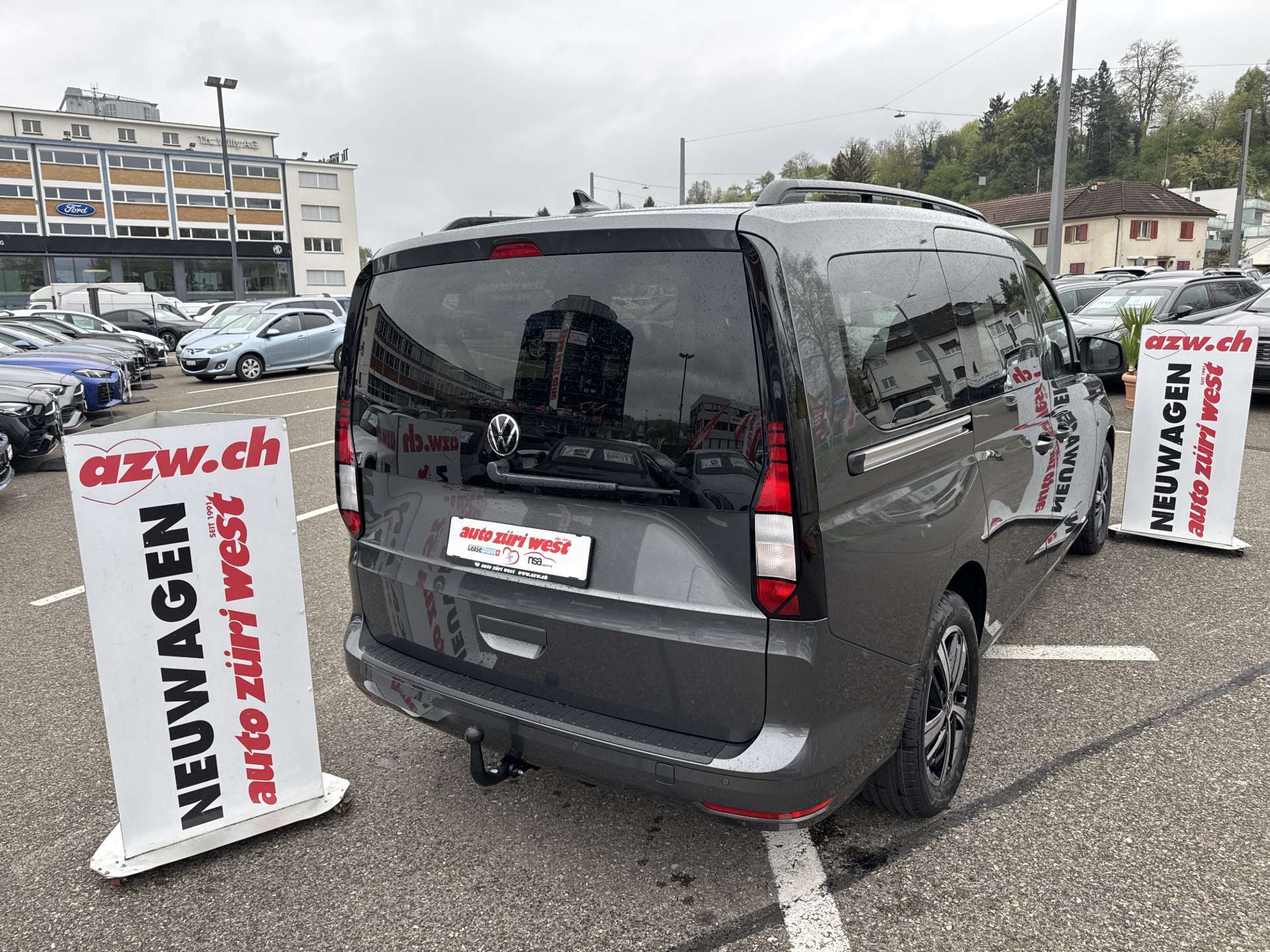 VW Caddy Maxi 2.0 TDi 4Motion 7-Plätzer-image-2