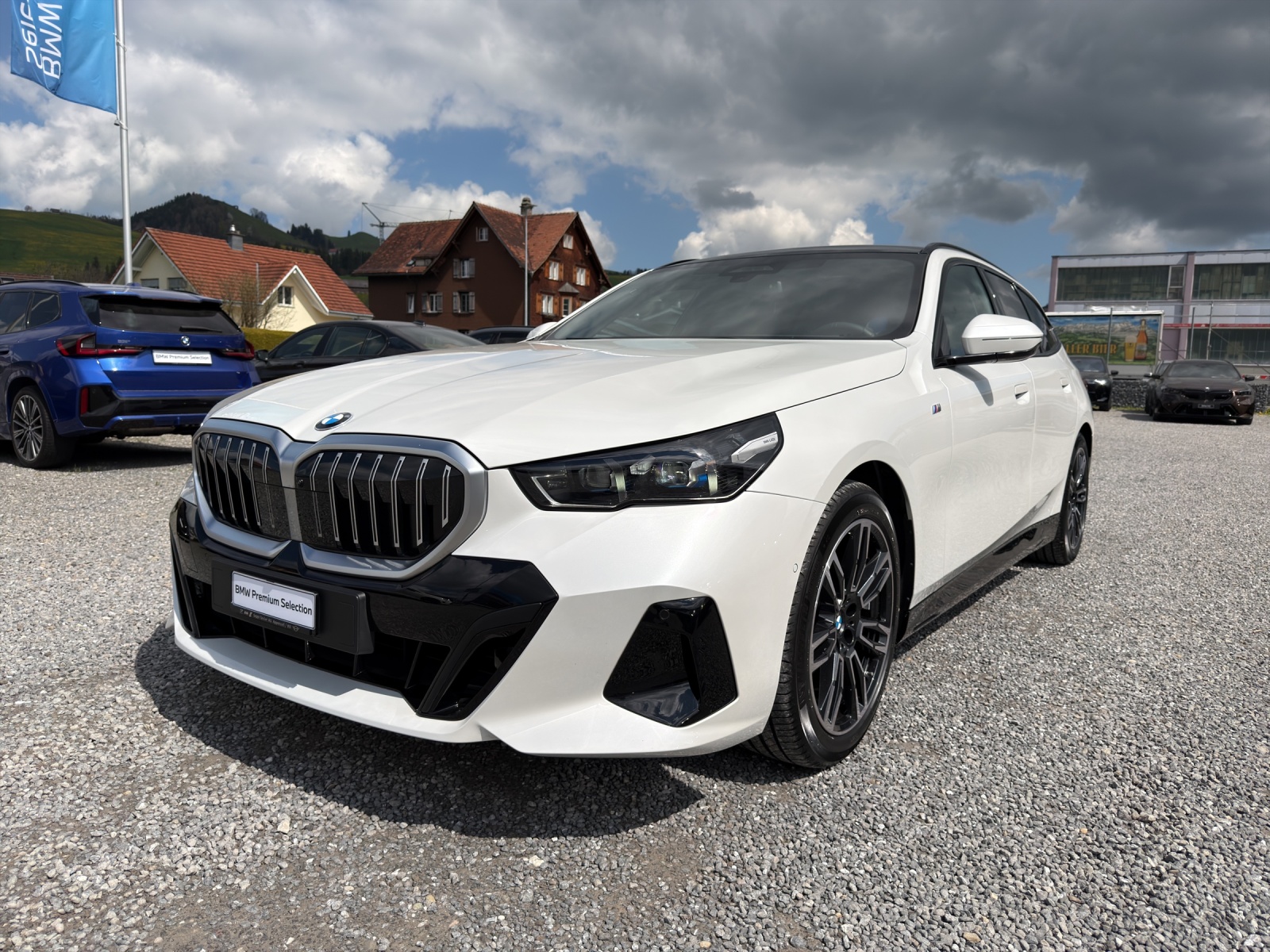 BMW 520d xDrive 48V Touring M Sport-image-25
