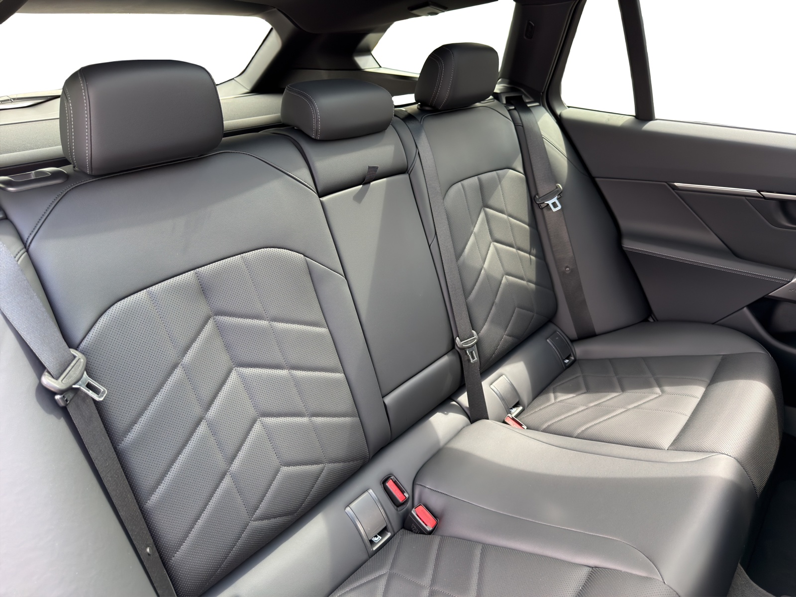 BMW 520d xDrive 48V Touring M Sport-image-19
