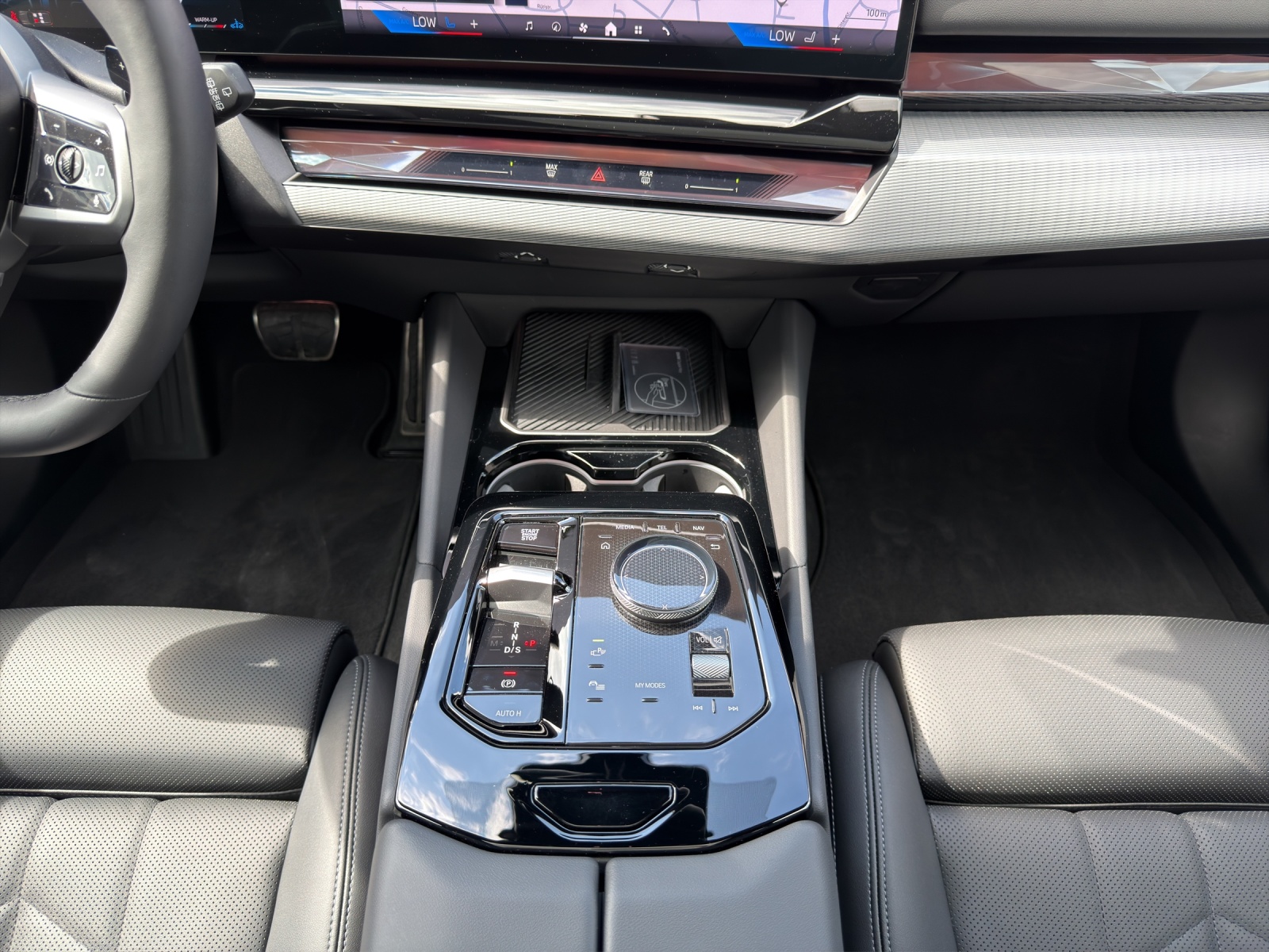 BMW 520d xDrive 48V Touring M Sport-image-13