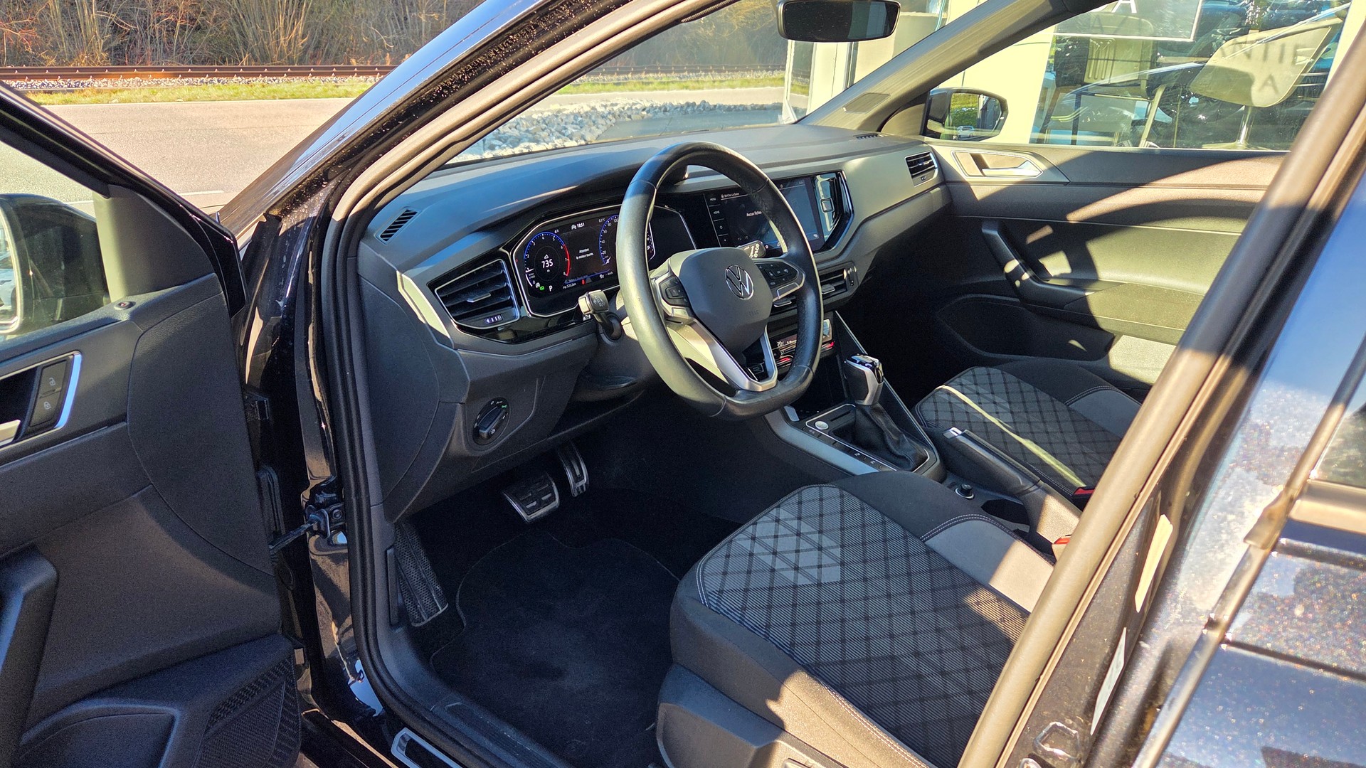 VW Polo 1.0 TSI R-Line DSG-image-10