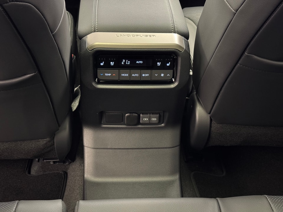 Land Cruiser 2.8 D 48V Invincible AWD