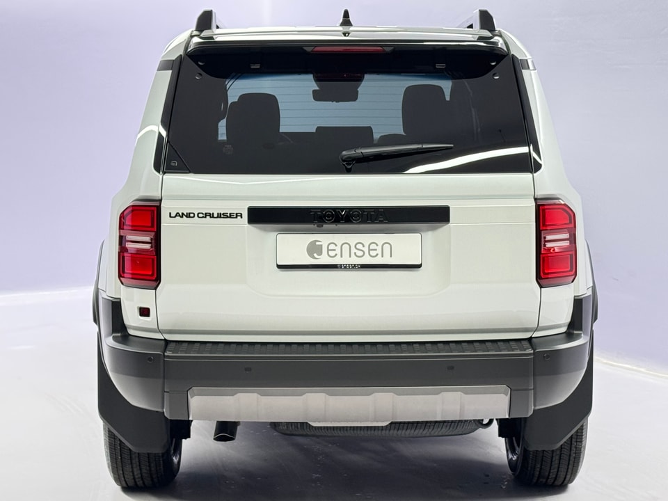 Land Cruiser 2.8 D 48V Invincible AWD