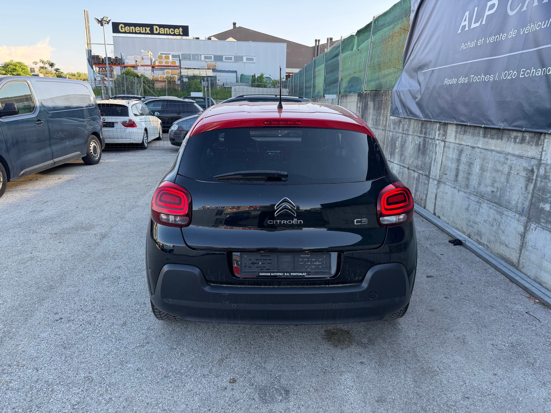 CITROEN C3 1.2i PureTech Feel EAT-image-3