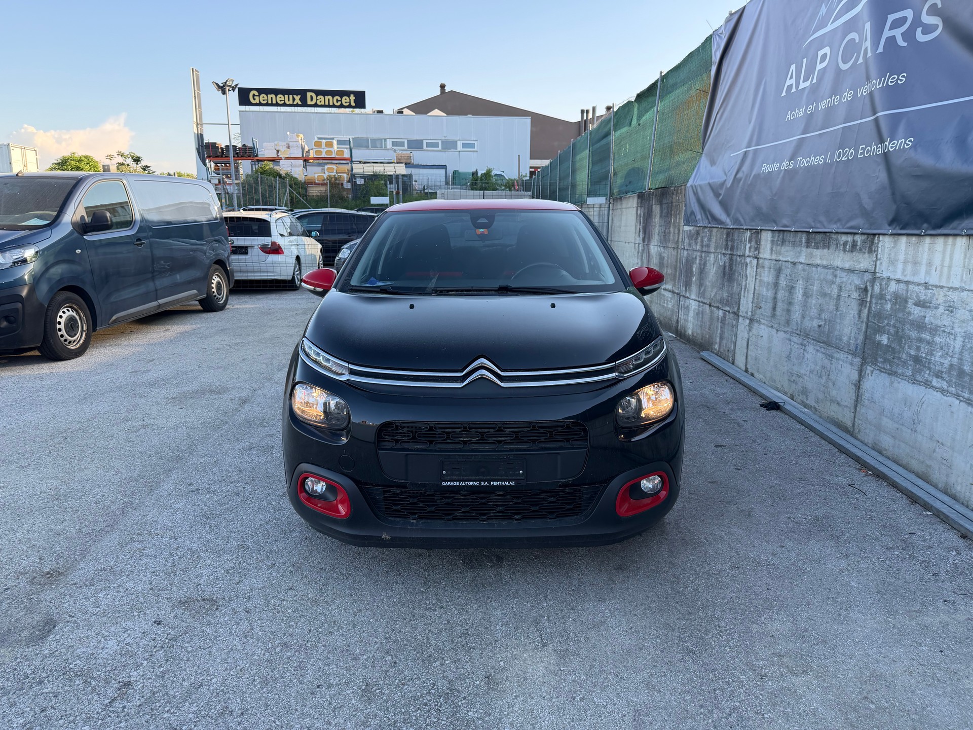 CITROEN C3 1.2i PureTech Feel EAT-image-2