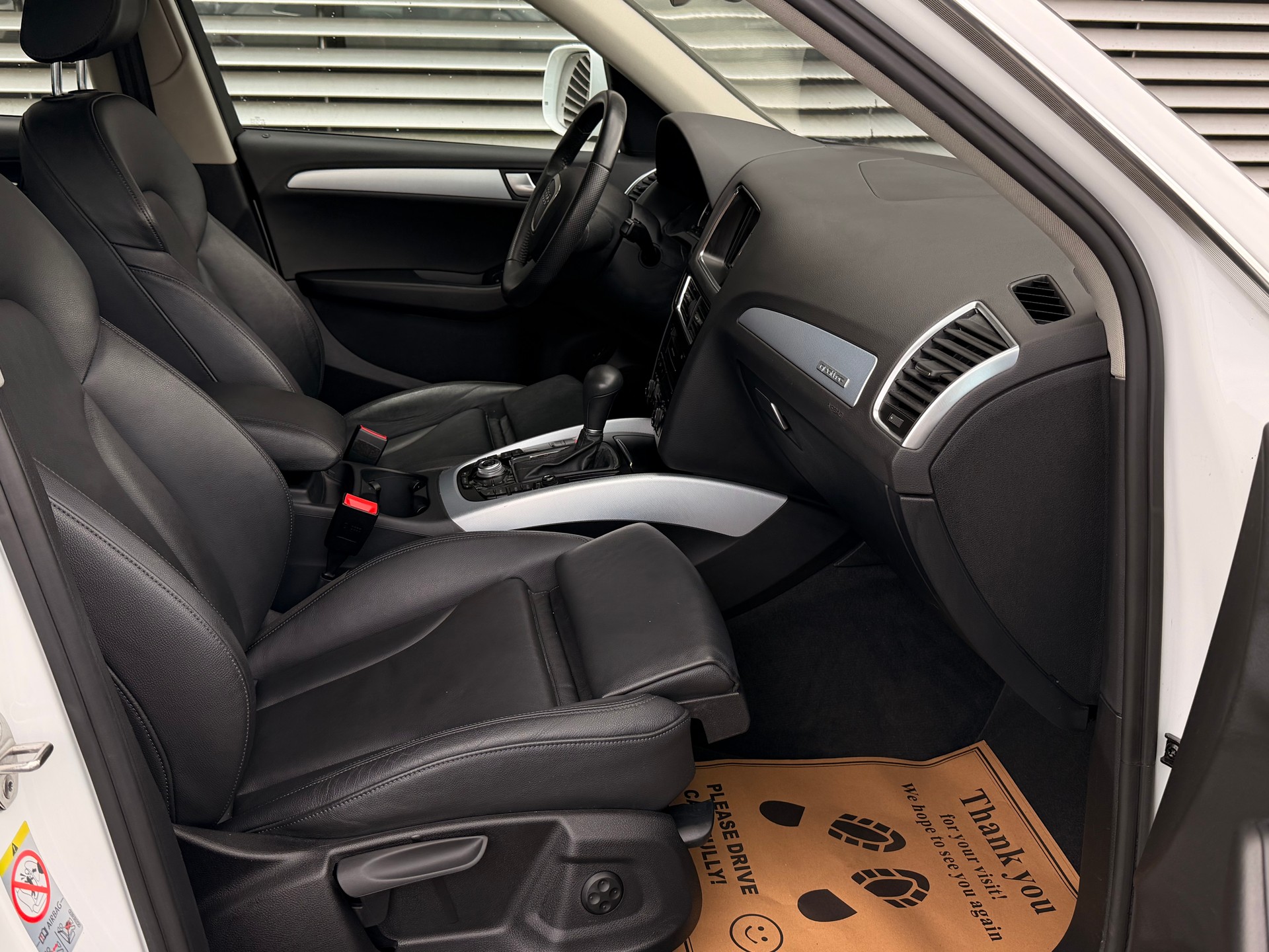 AUDI Q5 3.0 TDI quattro S-tronic-image-9