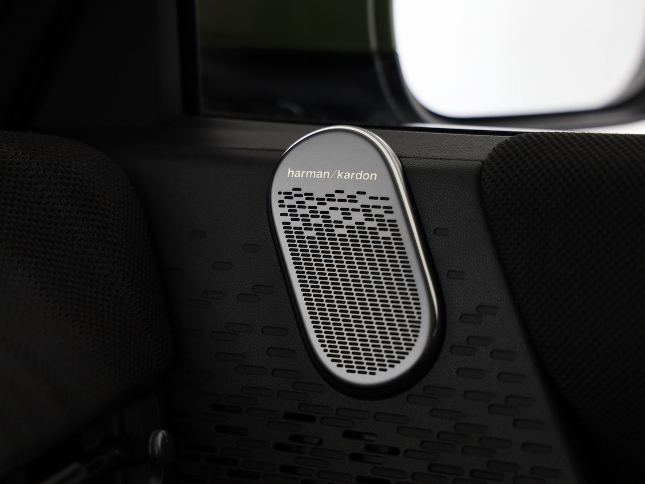 MINI Cooper SE-image-18