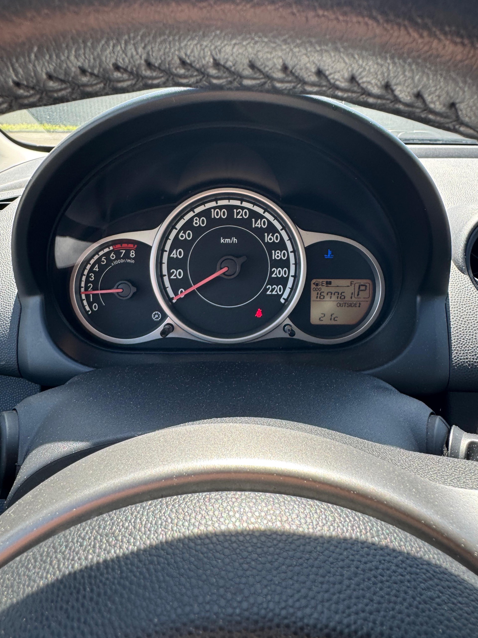 MAZDA 2 1.5i 16V Exclusive Automatic-image-5