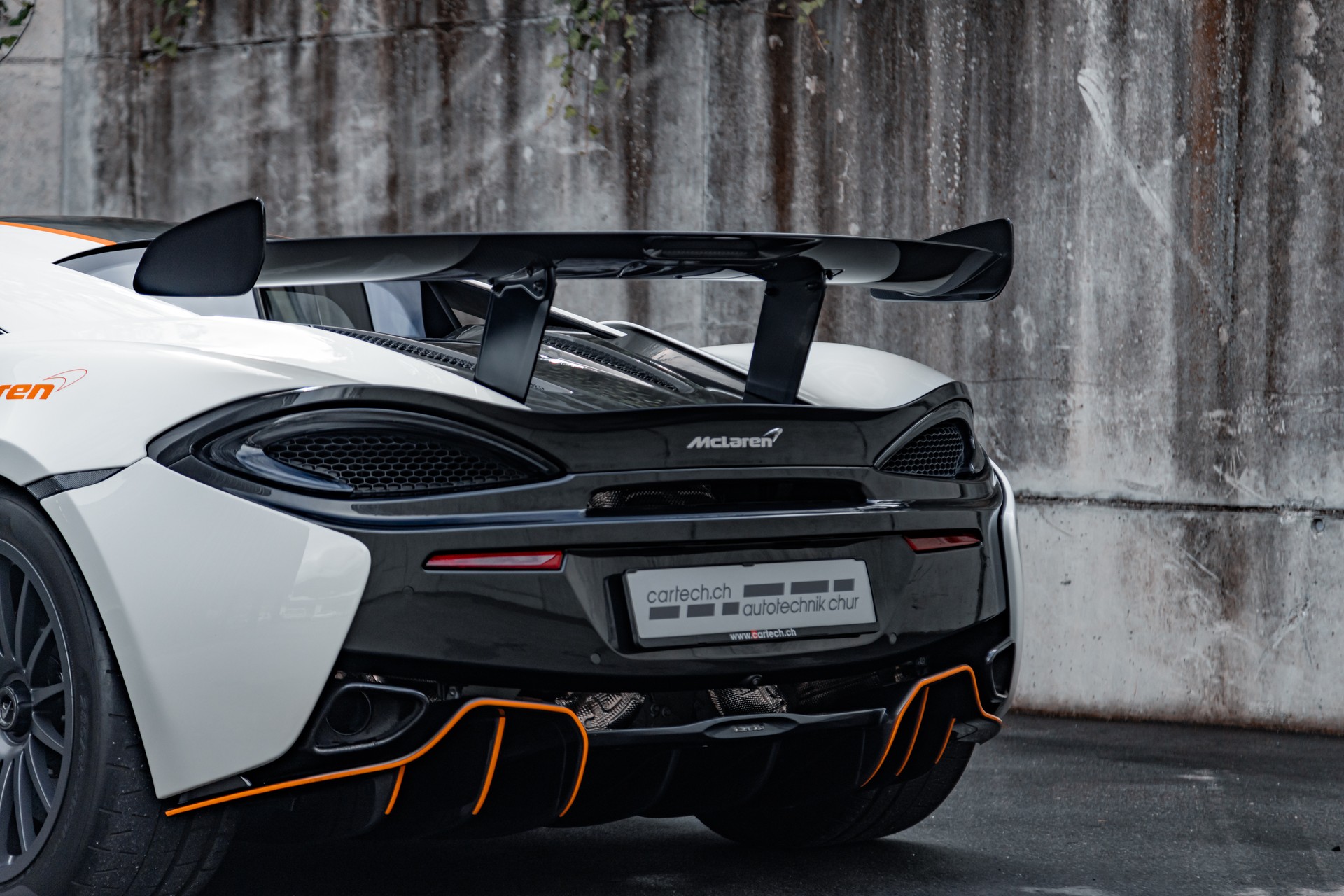 McLAREN 620R 1of225-image-28