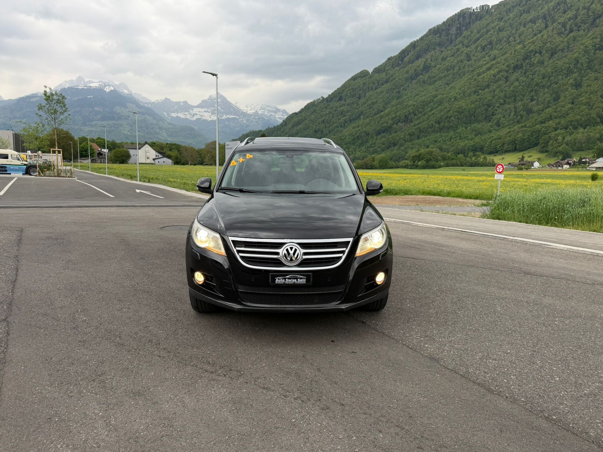 VW Tiguan 2.0 TSI Sport&Style Tiptronic-image-3