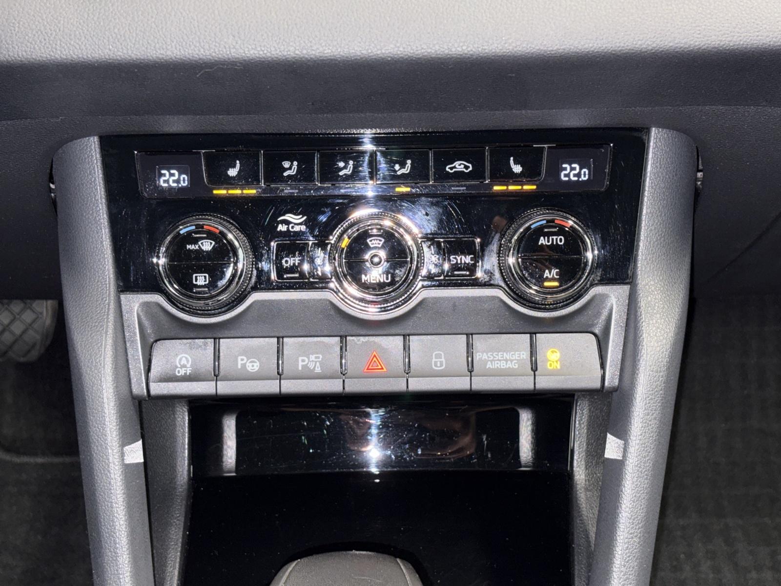 SKODA Karoq 2.0 TDI Style 4x4 DSG-image-16