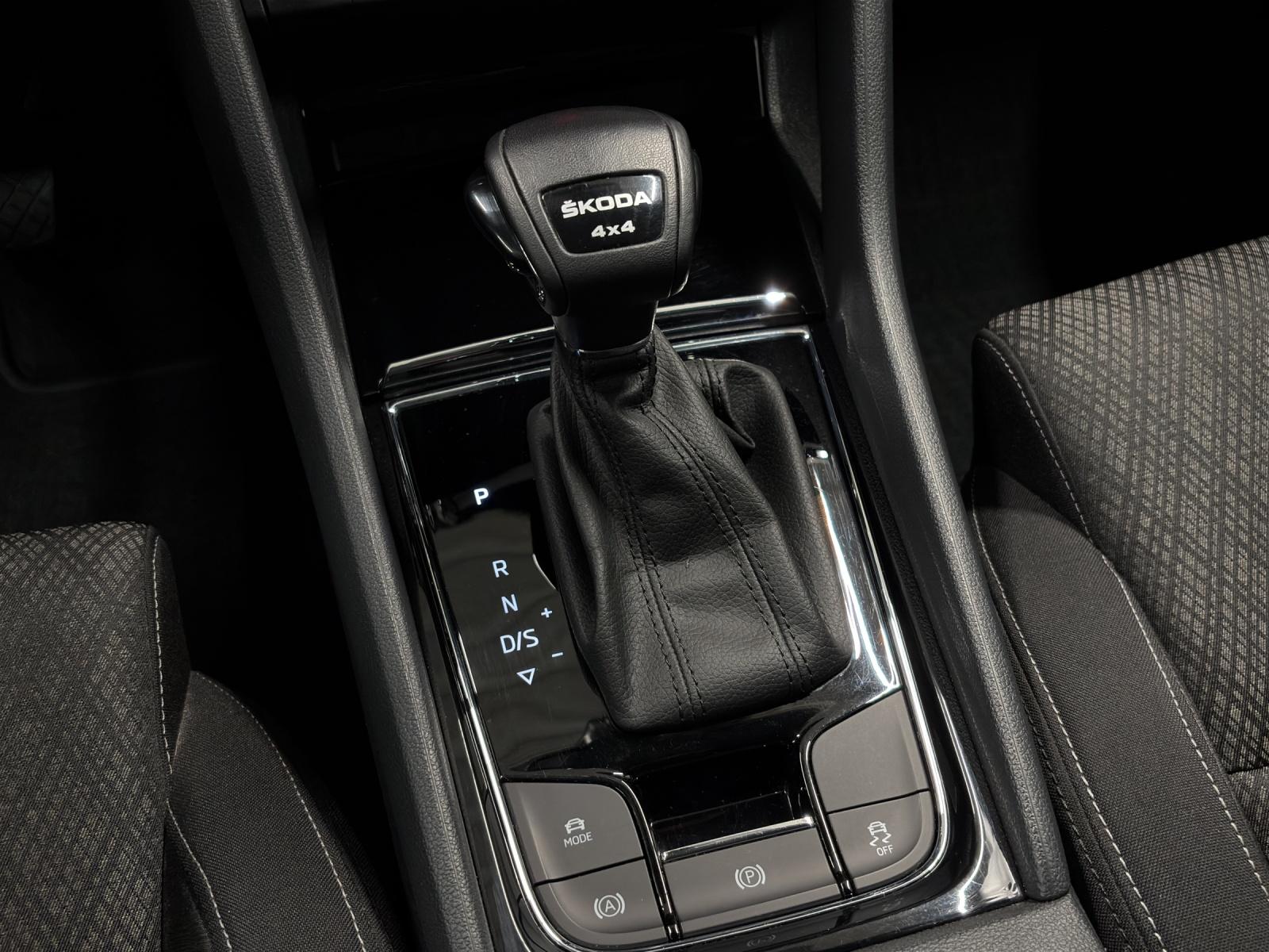SKODA Karoq 2.0 TDI Style 4x4 DSG-image-18