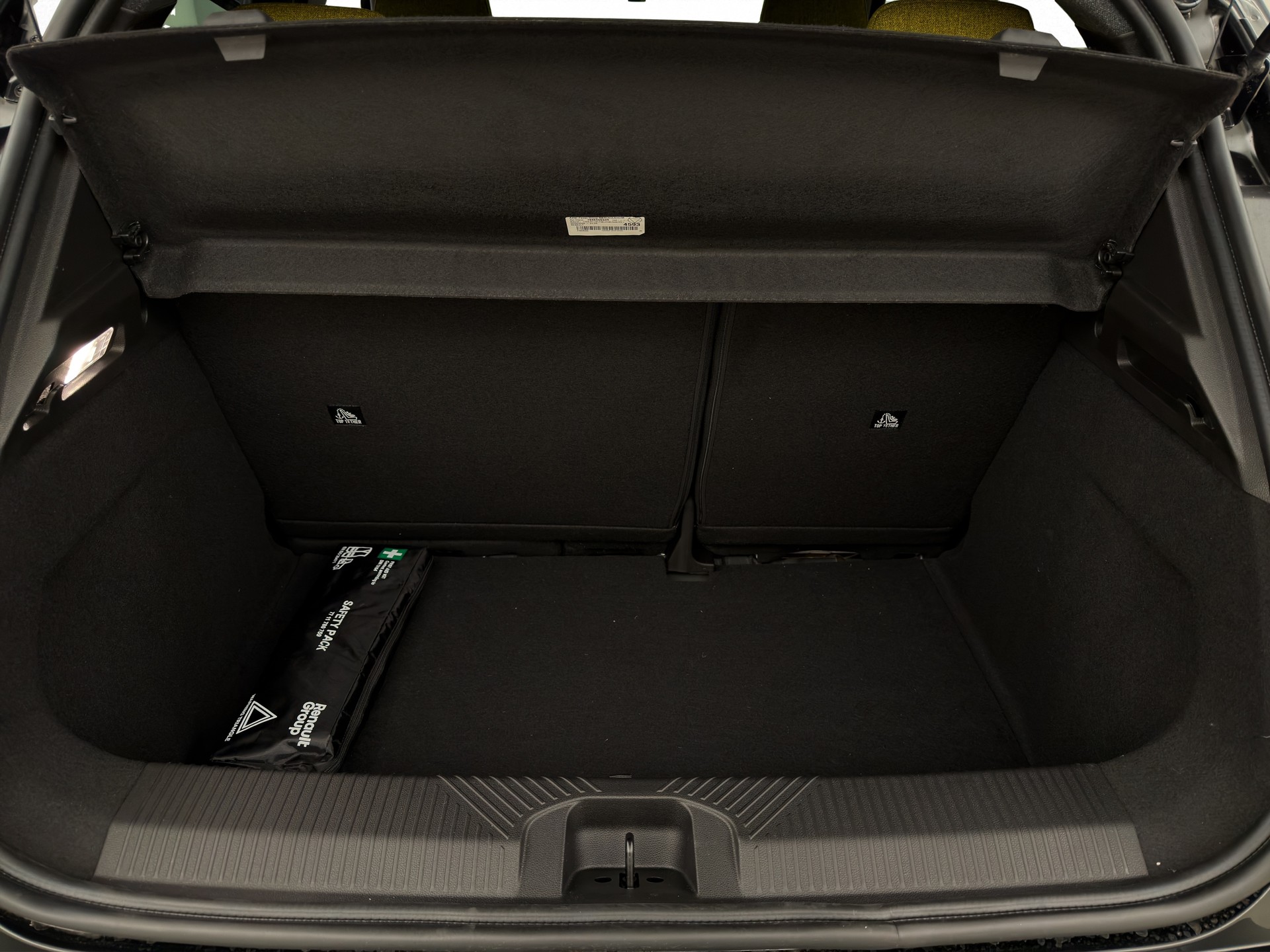 RENAULT R5 E-Tech Comfort Range iconic five-image-12