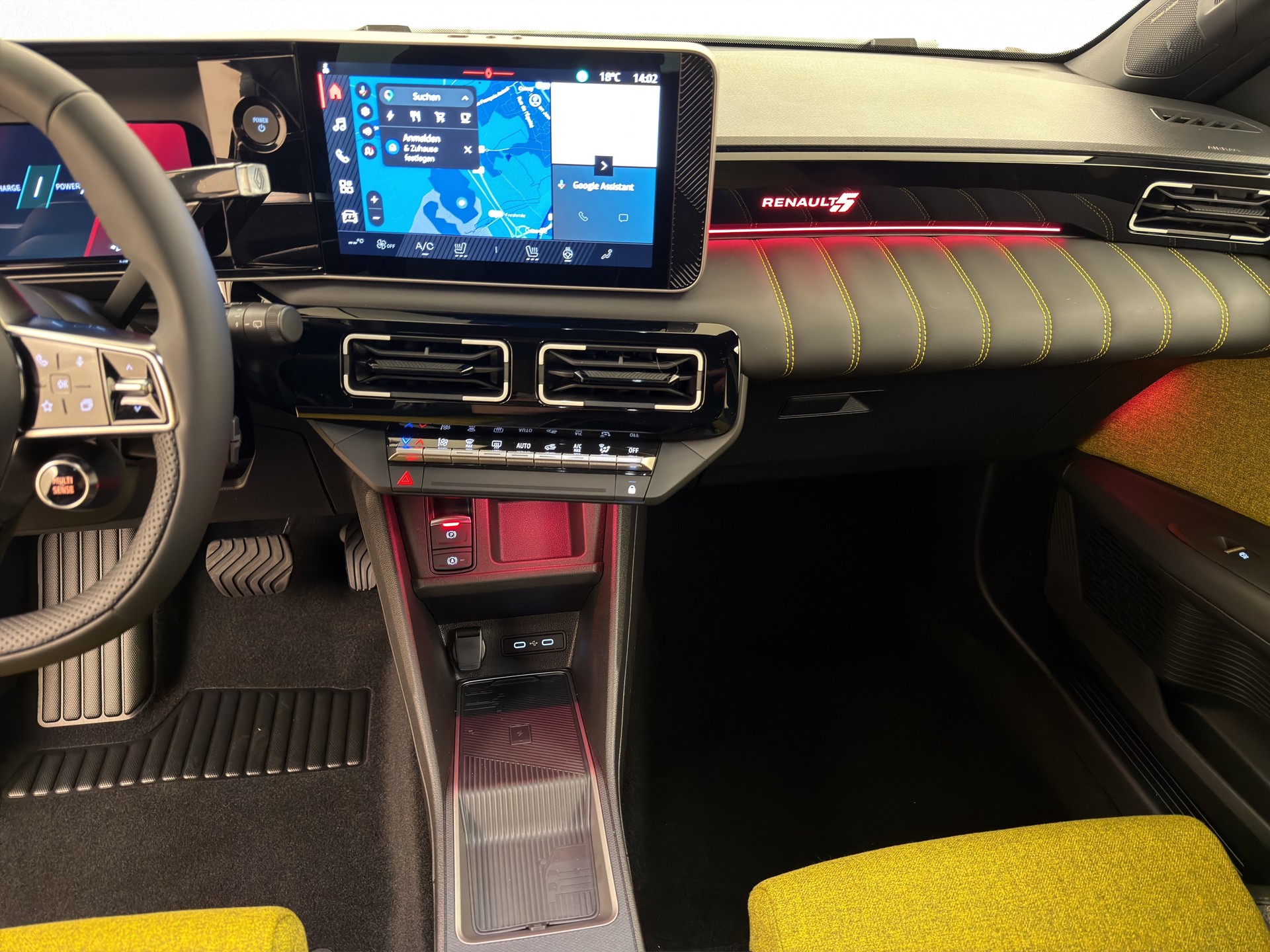 RENAULT R5 E-Tech Comfort Range iconic five-image-9