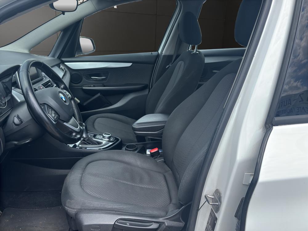 BMW 218d Gran Tourer-image-5