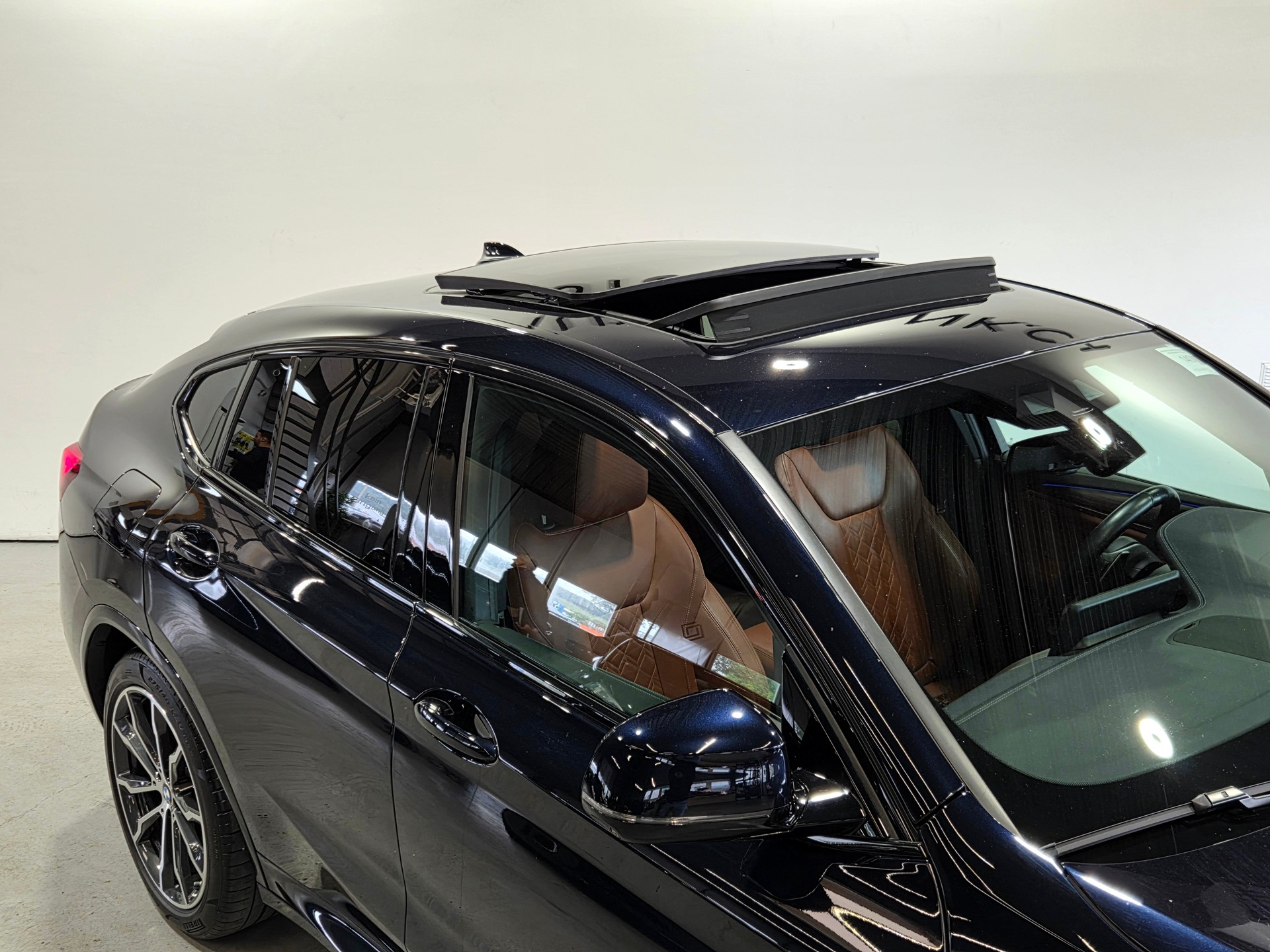 BMW X4 M40d-image-11