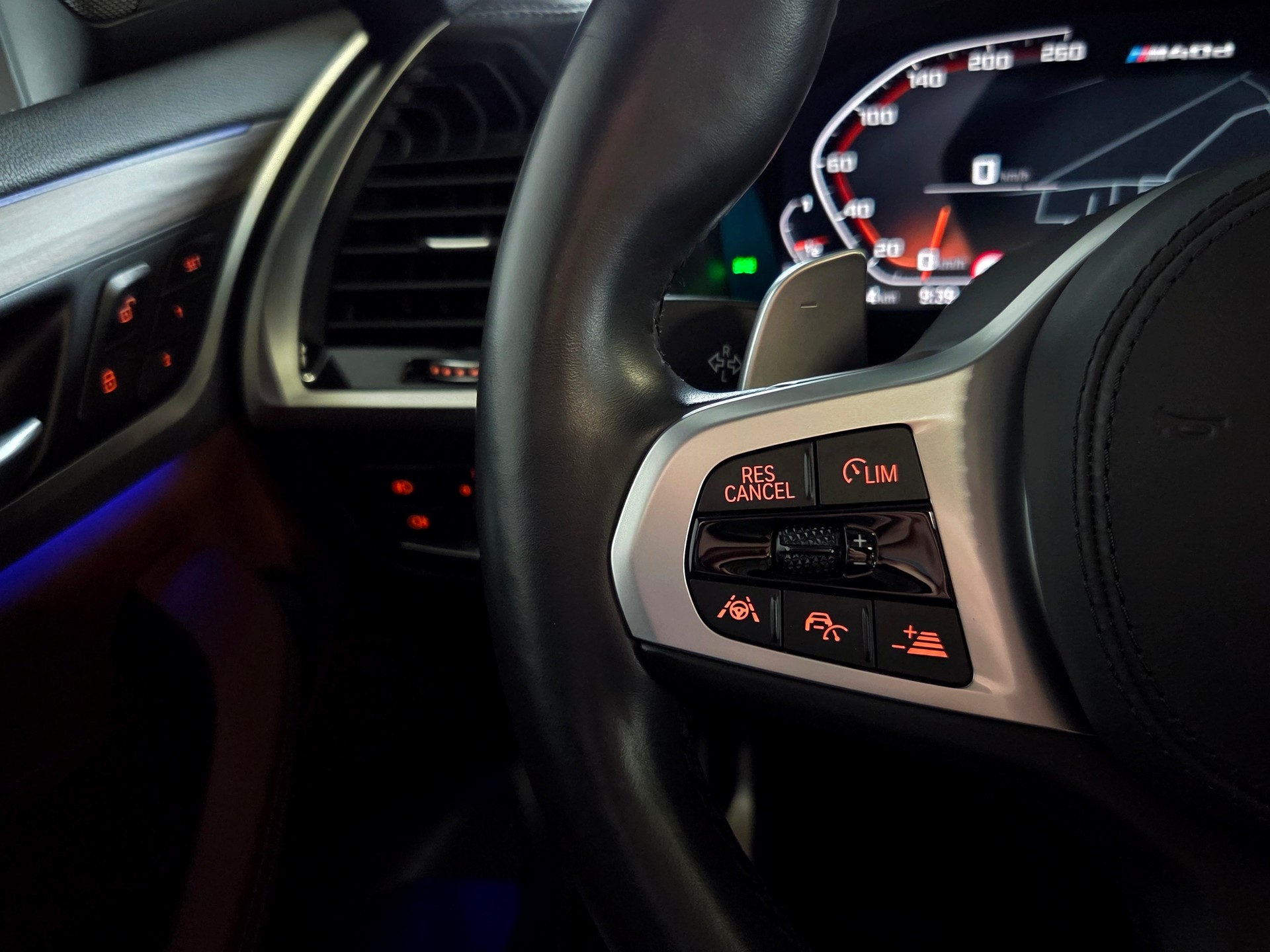 BMW X4 M40d-image-17