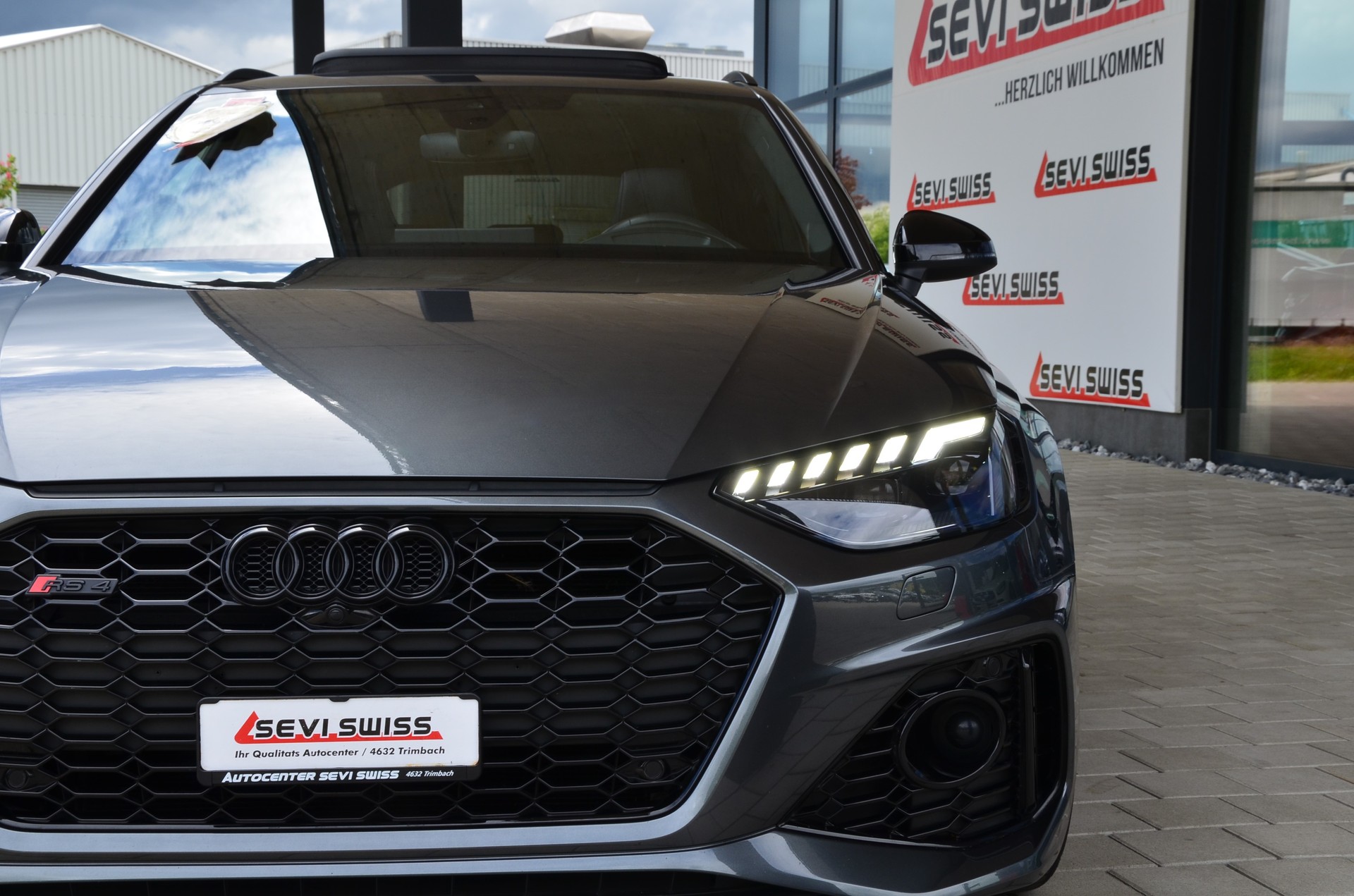 AUDI RS4 Avant quattro tiptronic*Frisch ab MFK,1 Jahr oder 20000km Garantie*