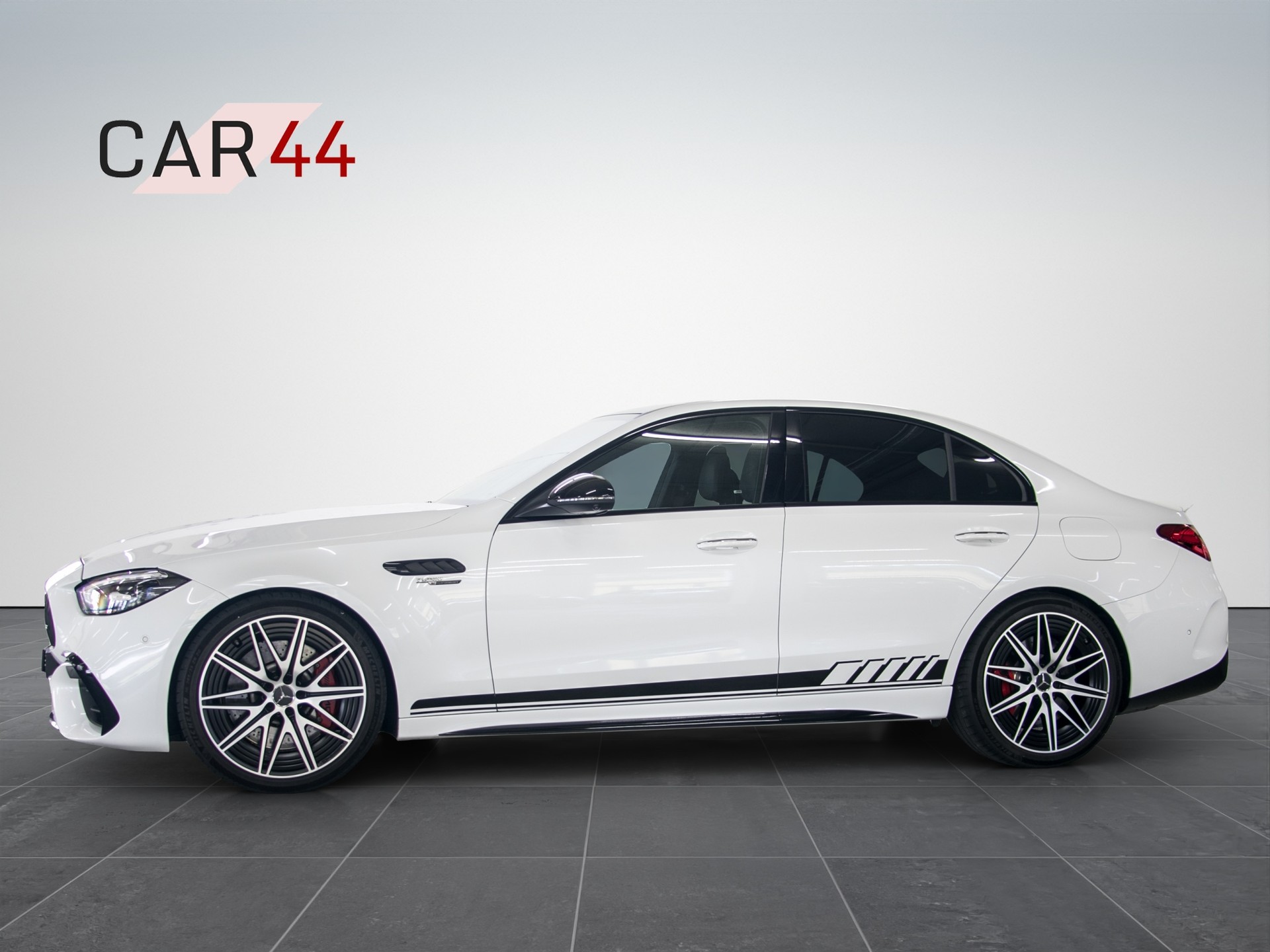 MERCEDES-BENZ C 63 S AMG E Performance 4 Matic-showroom-element-1