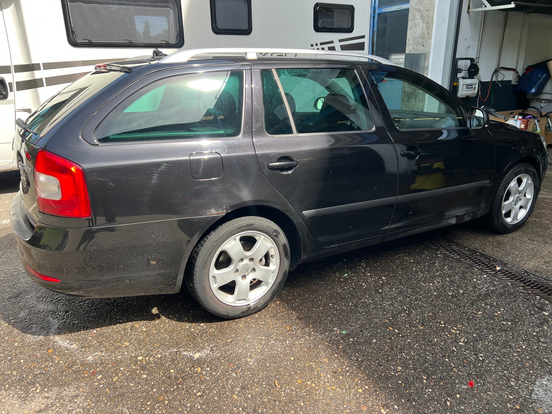 SKODA Octavia Combi 1.8 TSI AllDrive 4x4-image-2