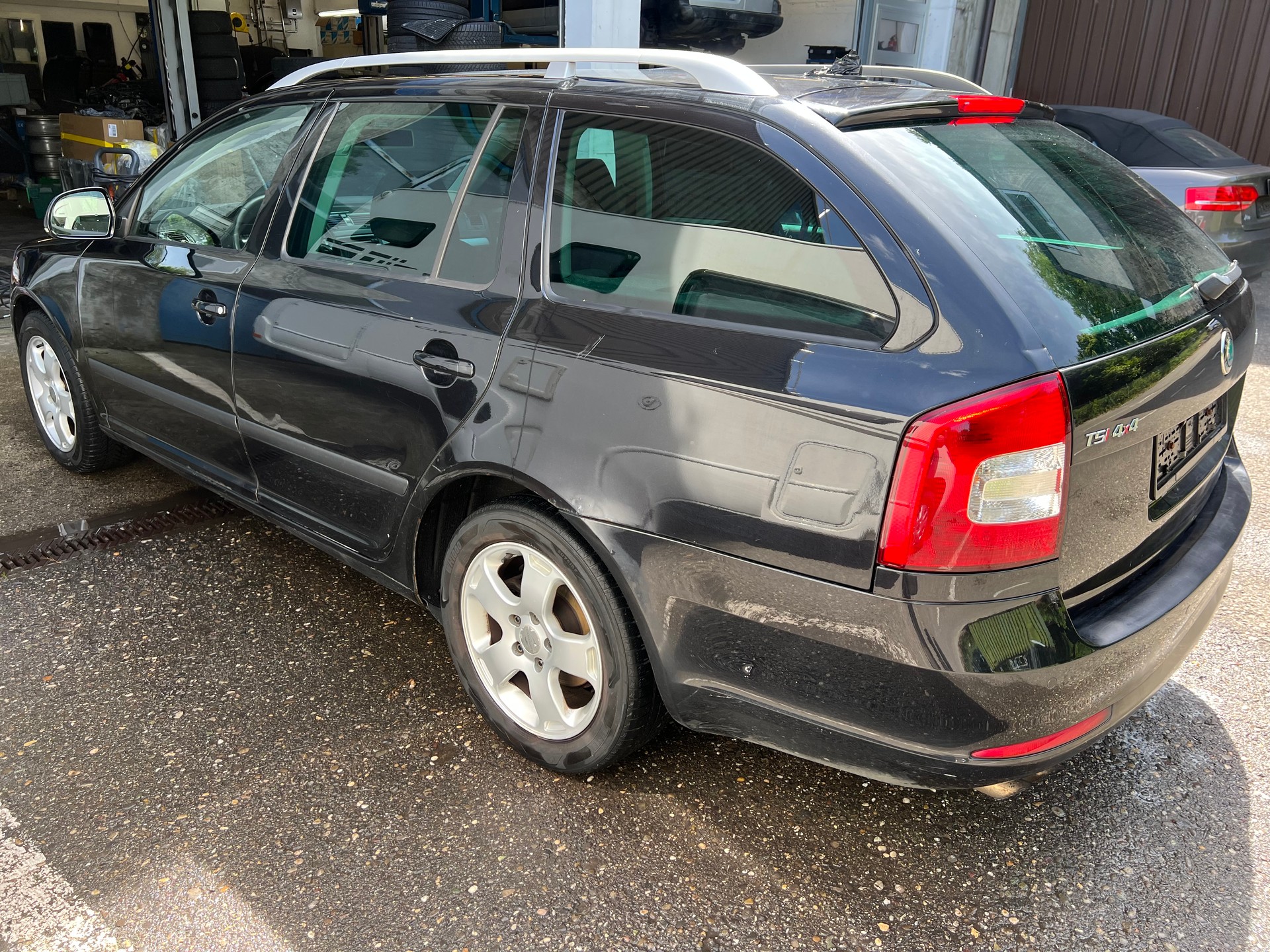 SKODA Octavia Combi 1.8 TSI AllDrive 4x4-image-3