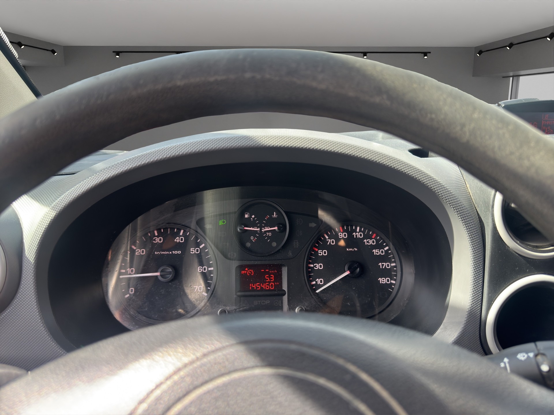 CITROEN Berlingo 1.6 HDi 90 Komfort-image-9