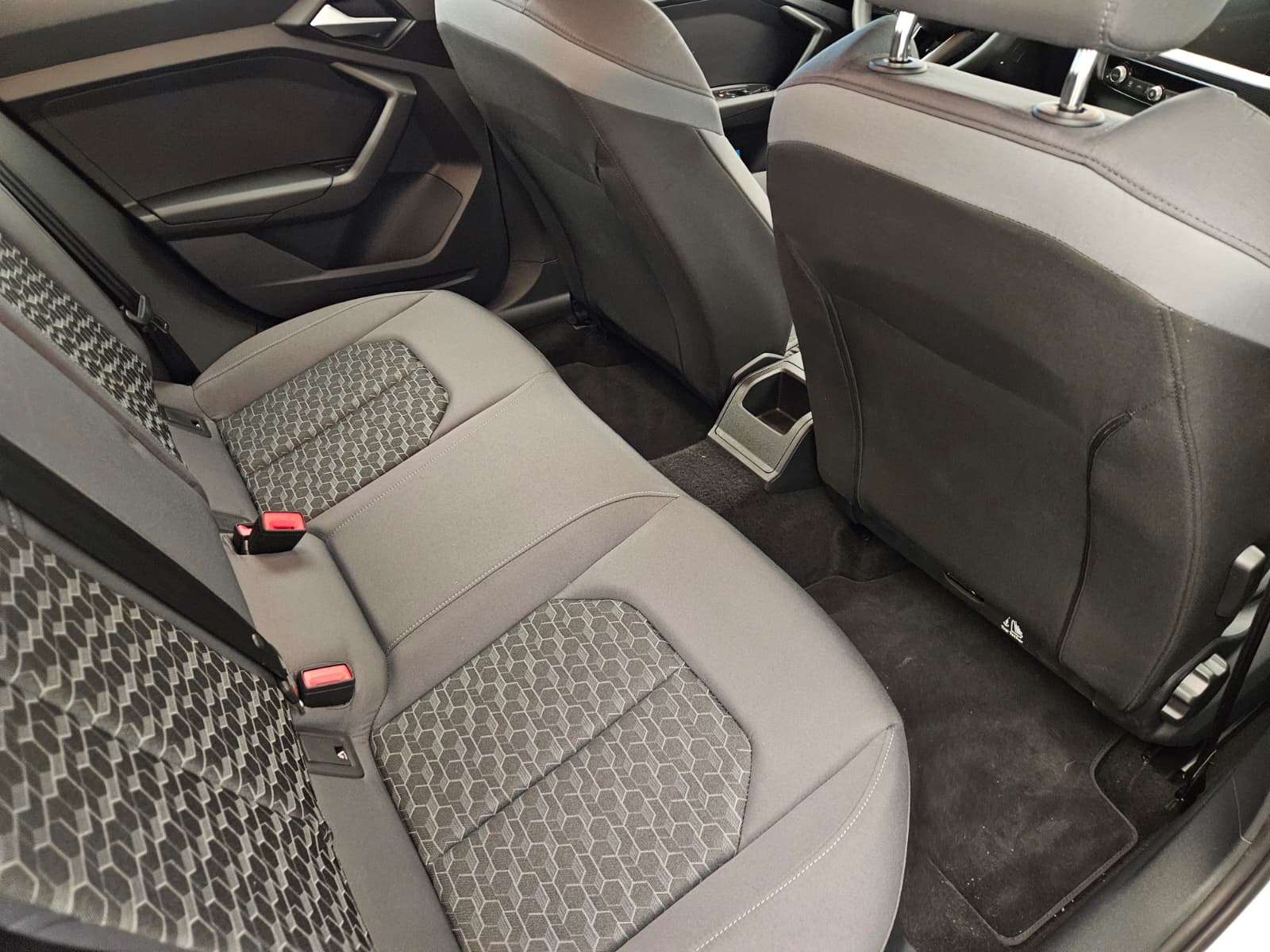 AUDI A1 Sportback 30 TFSI Attraction S-tronic-image-13