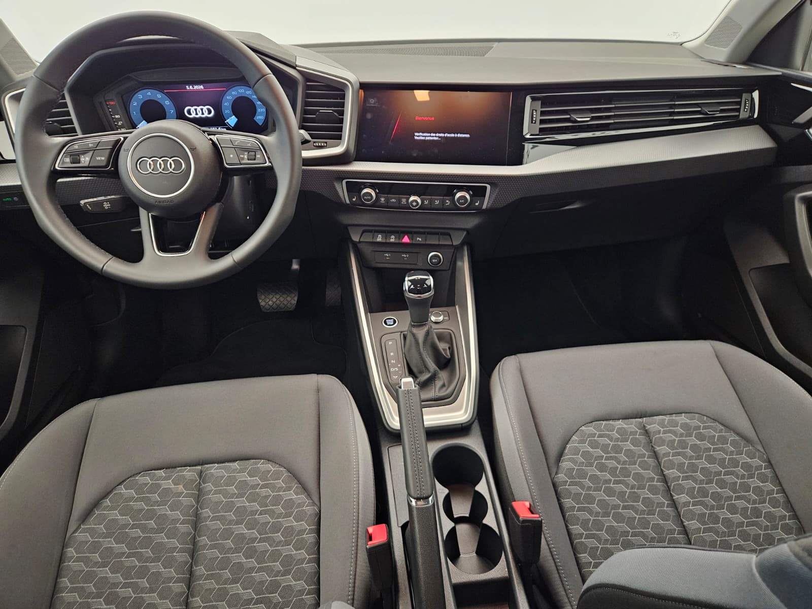 AUDI A1 Sportback 30 TFSI Attraction S-tronic-image-9