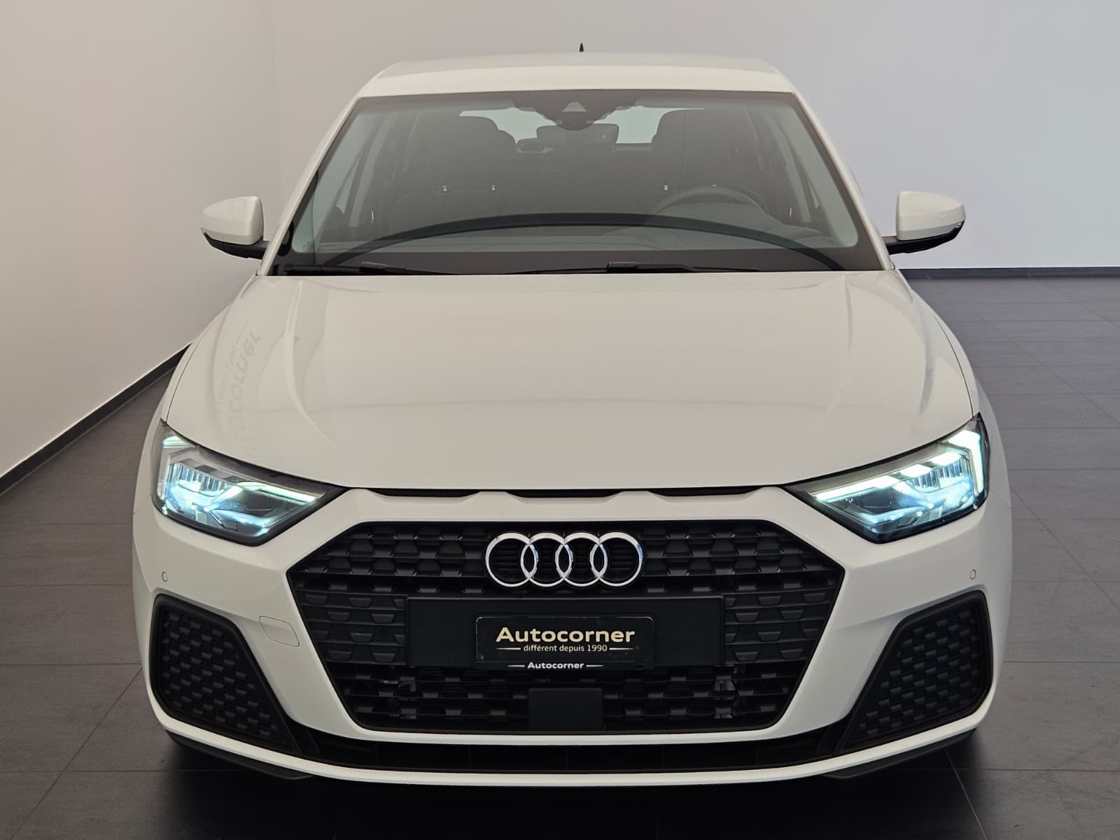 AUDI A1 Sportback 30 TFSI Attraction S-tronic-showroom-element-3