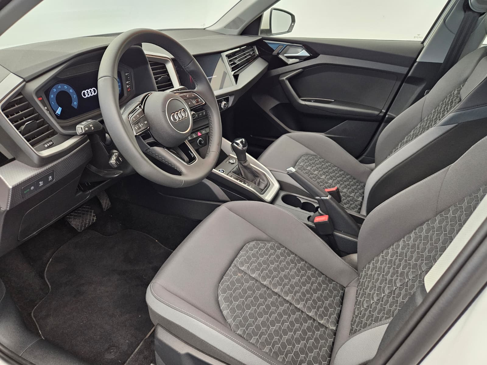AUDI A1 Sportback 30 TFSI Attraction S-tronic-image-10