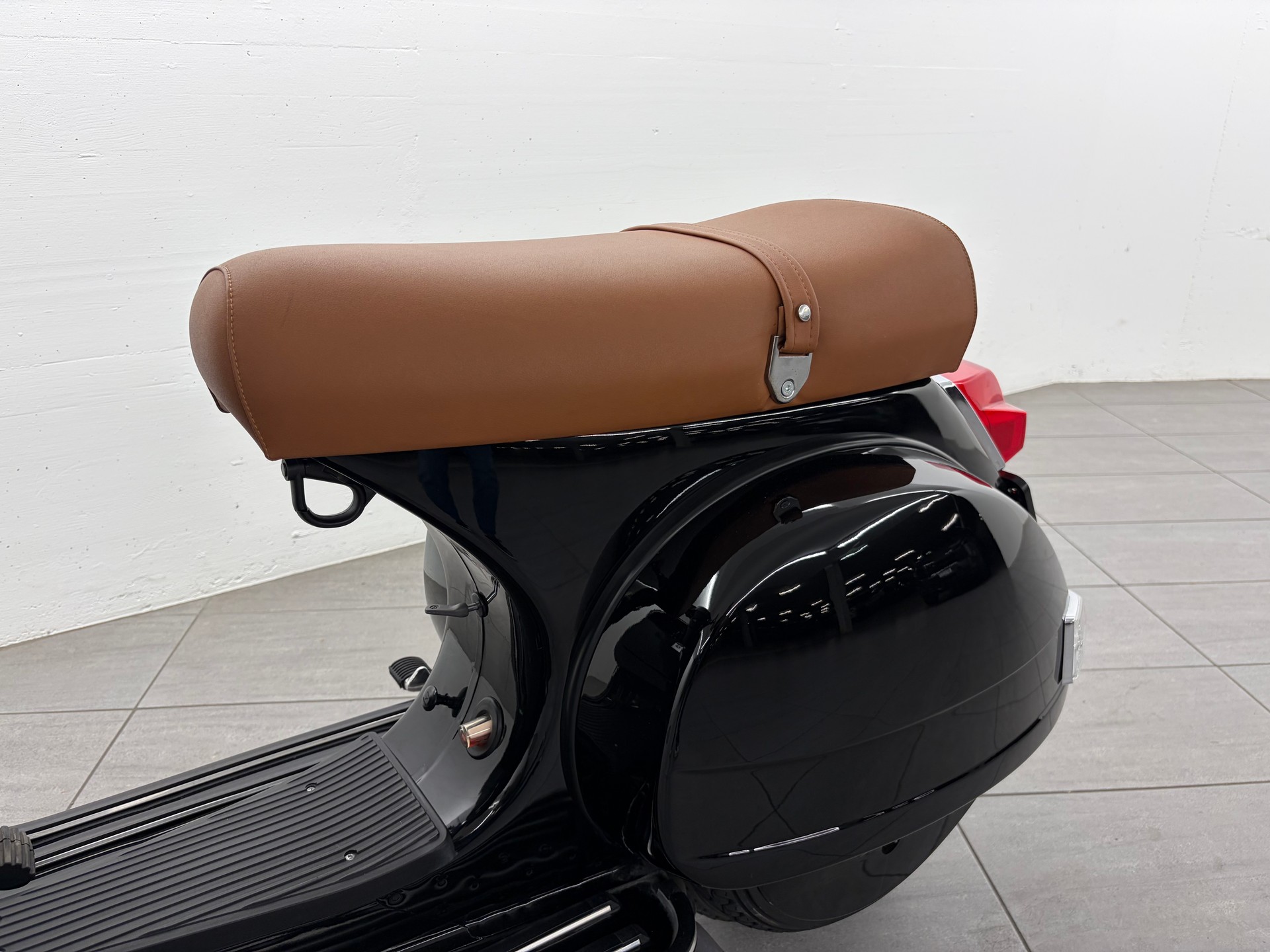 PIAGGIO Vespa PX 125 E Disc-image-5
