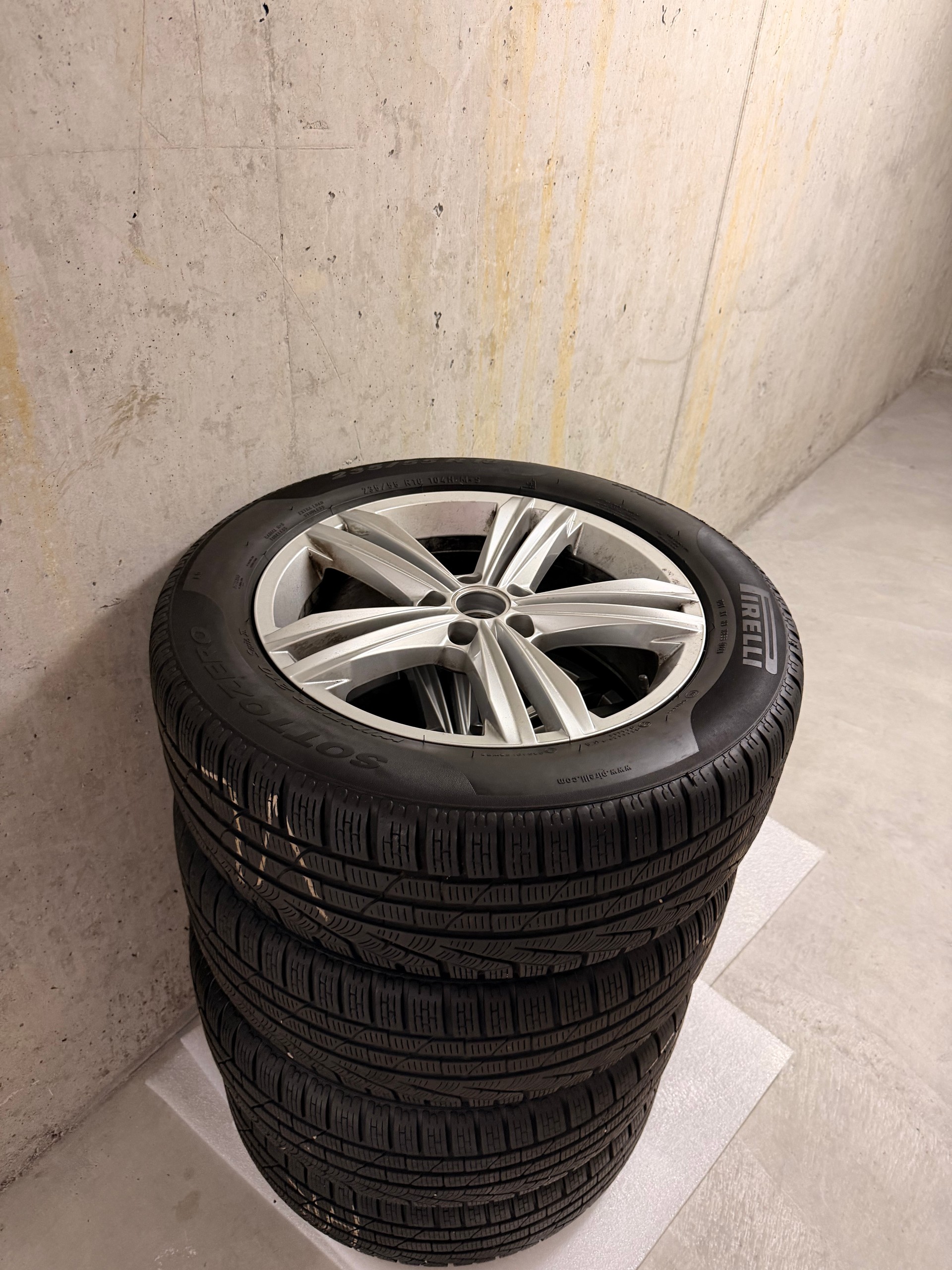 VW Allspace 2.0 TDI R-Line Black Style 4motion-image-9