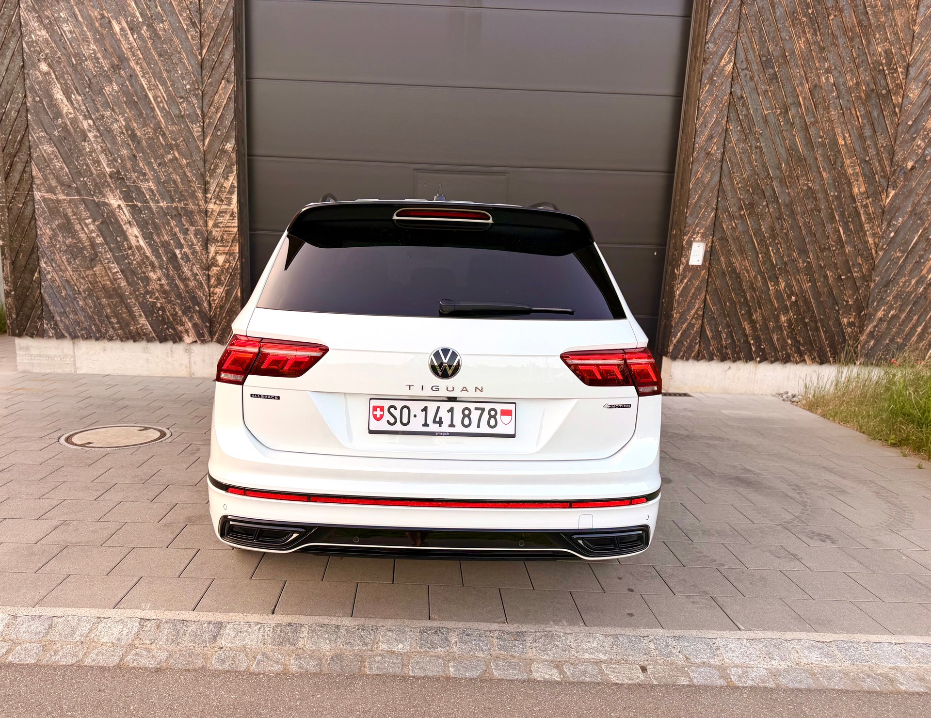 VW Allspace 2.0 TDI R-Line Black Style 4motion-image-6