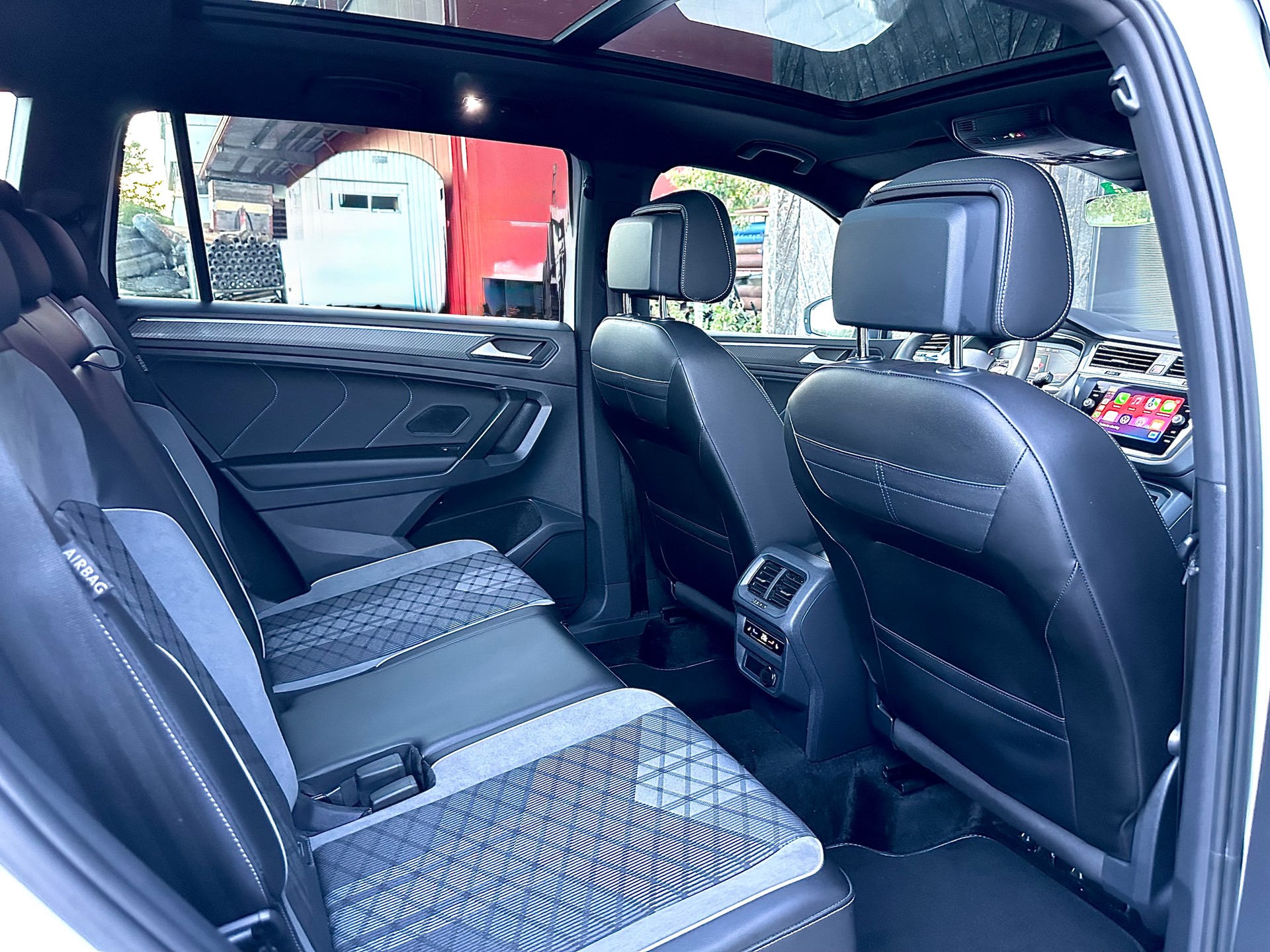 VW Allspace 2.0 TDI R-Line Black Style 4motion-image-8