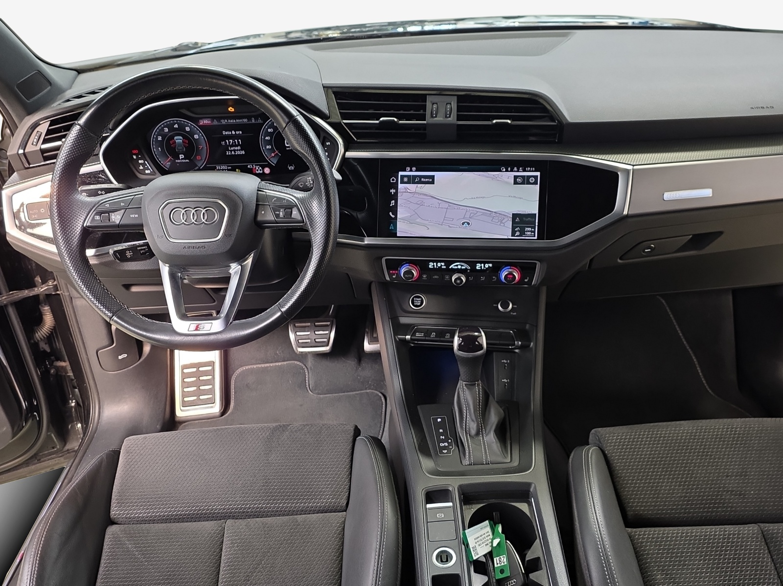 AUDI Q3 35 TFSI S line Attraction S-tronic-image-8