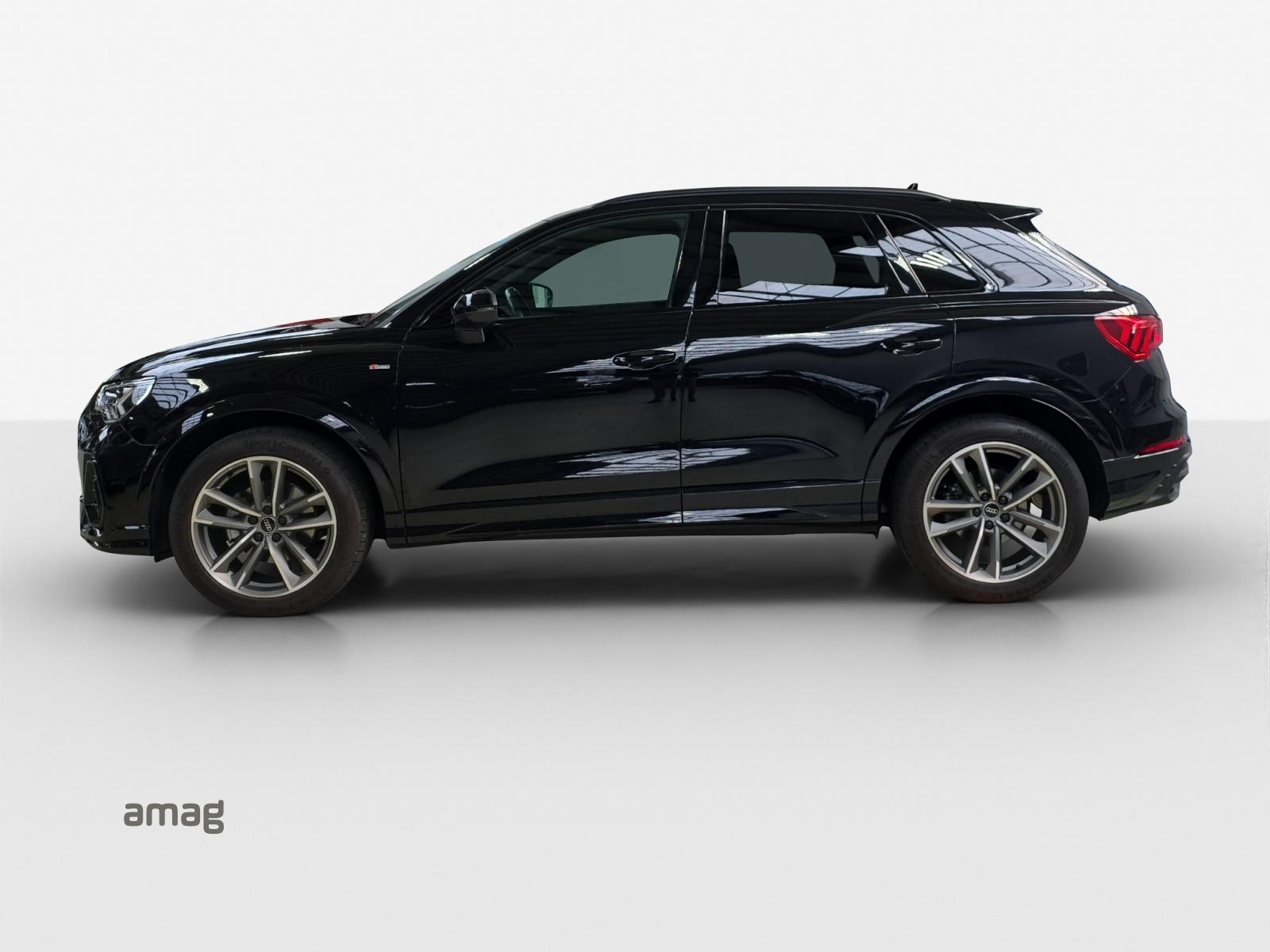 AUDI Q3 35 TFSI S line Attraction S-tronic-image-1