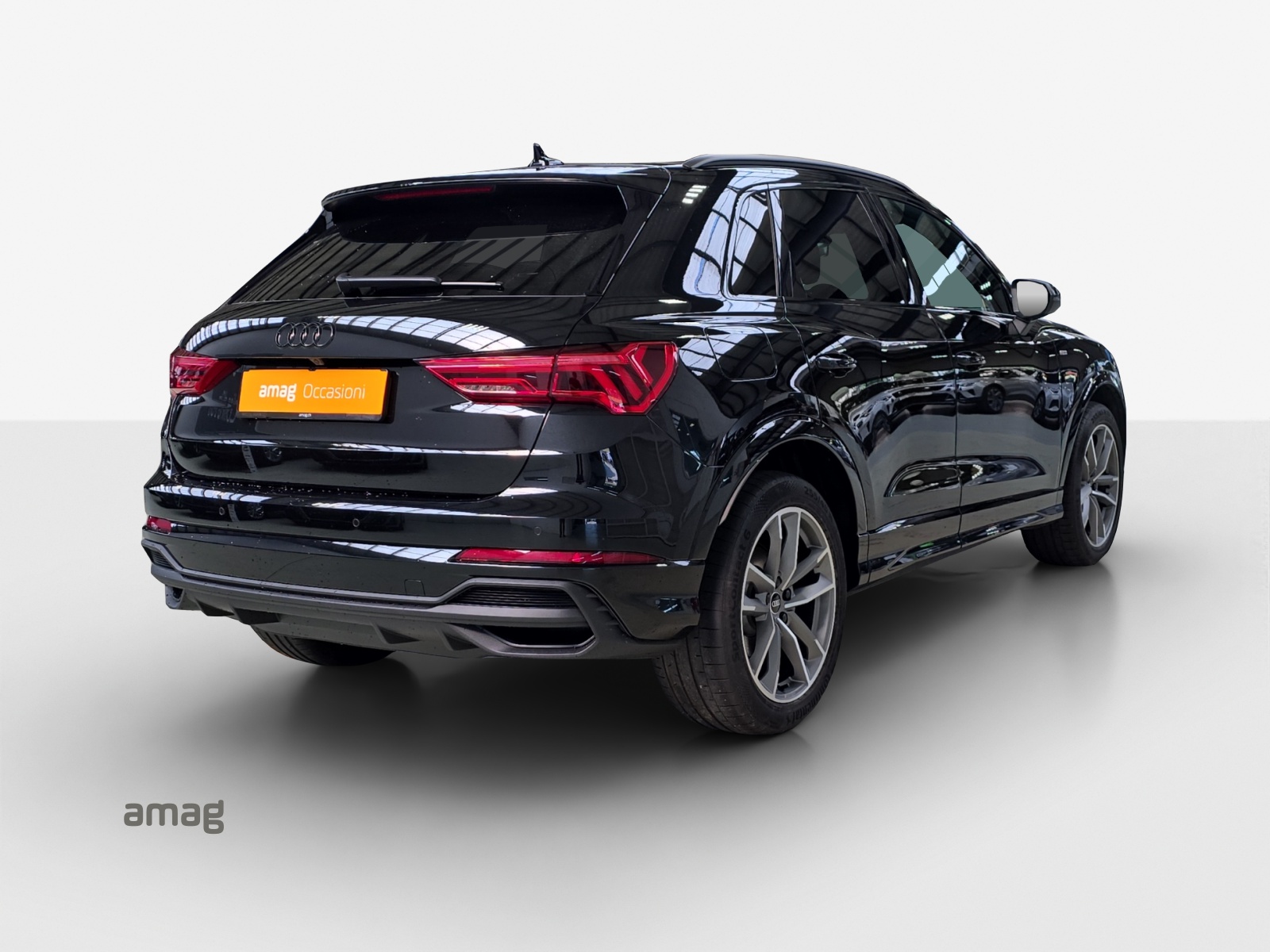 AUDI Q3 35 TFSI S line Attraction S-tronic-image-4