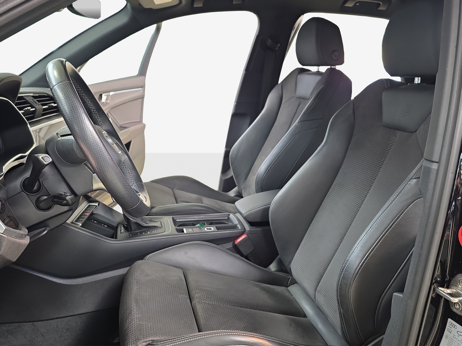 AUDI Q3 35 TFSI S line Attraction S-tronic-image-7