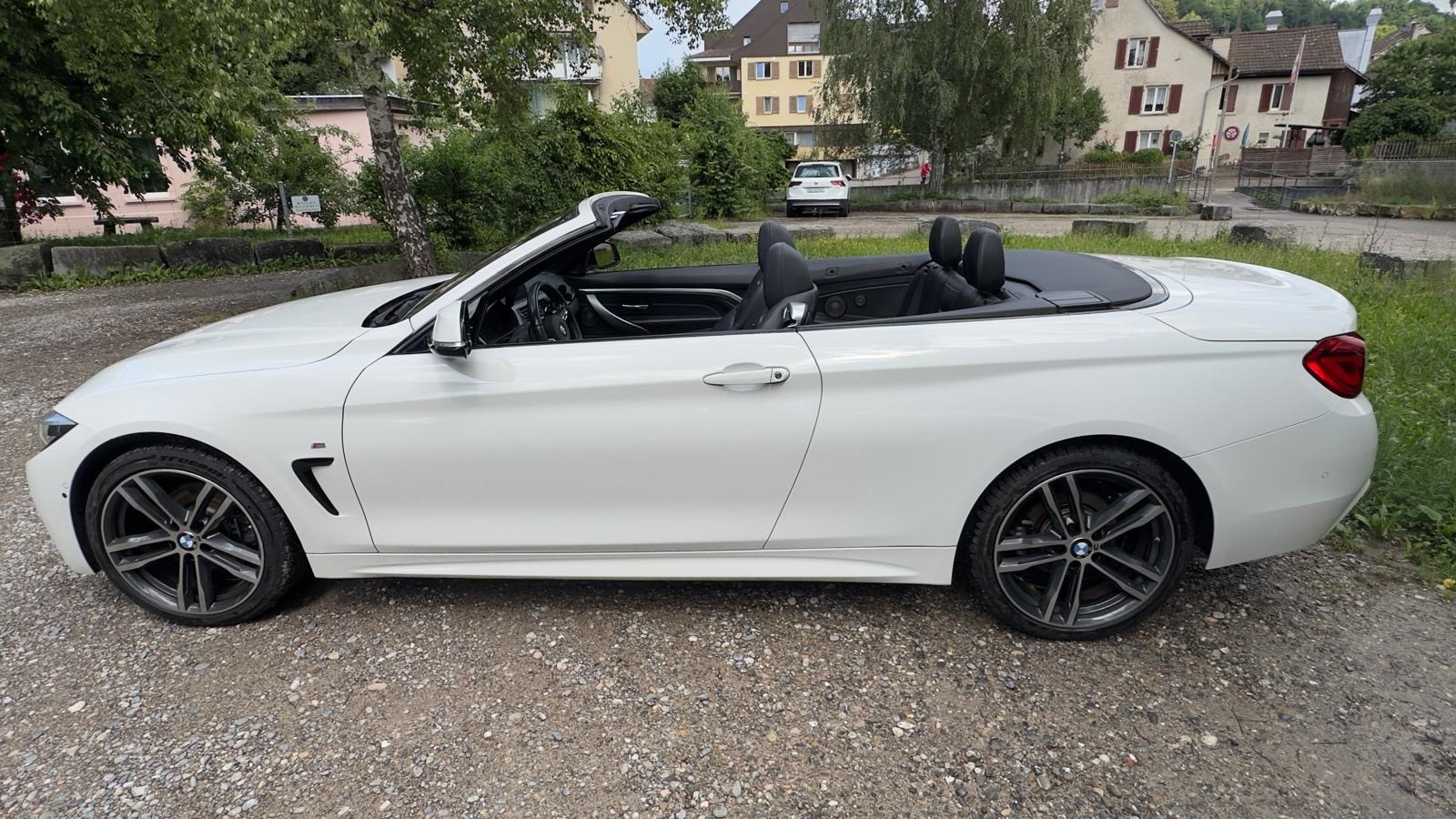 BMW 430i Cabriolet xDrive M Sport Steptronic-image-4