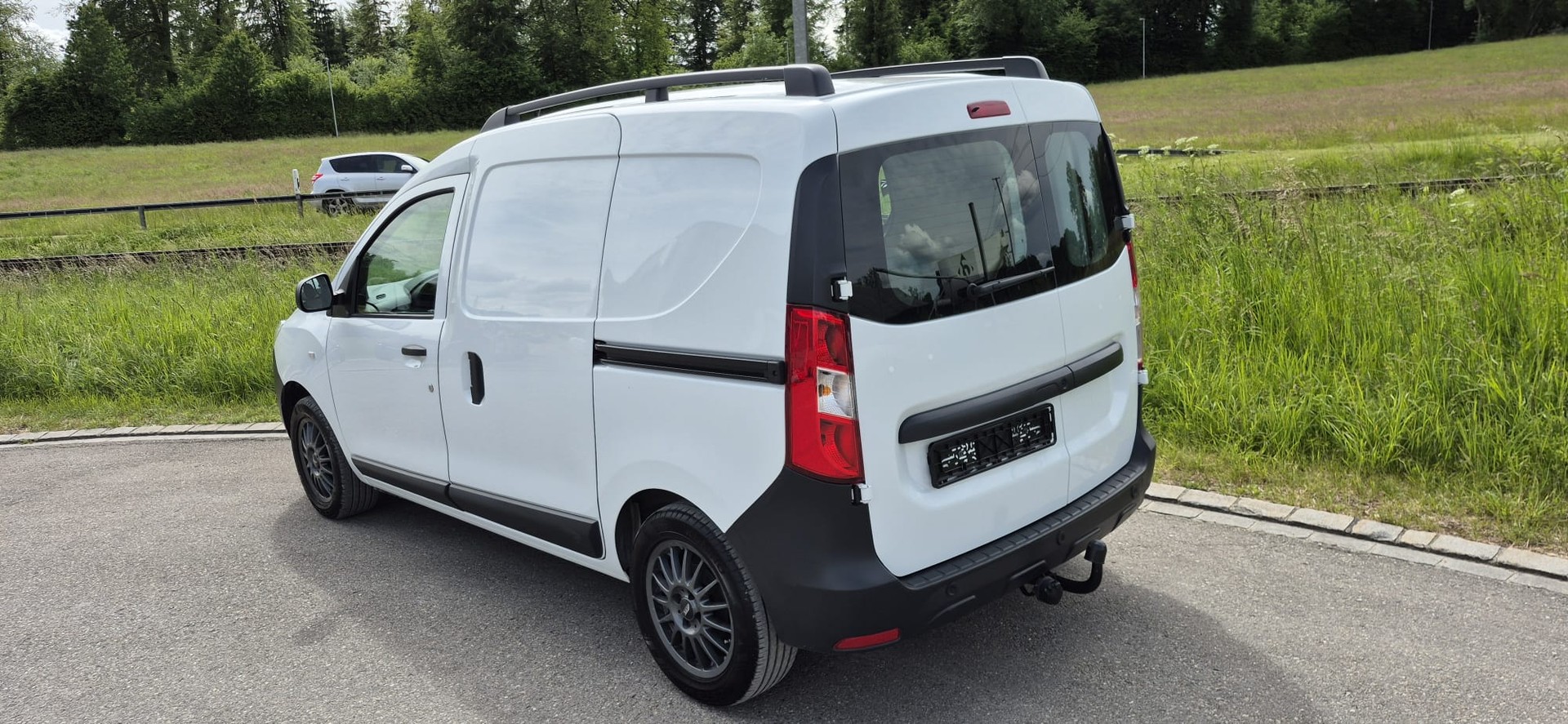 DACIA 1.3 TCe 130 Unlimited S/S-image-2