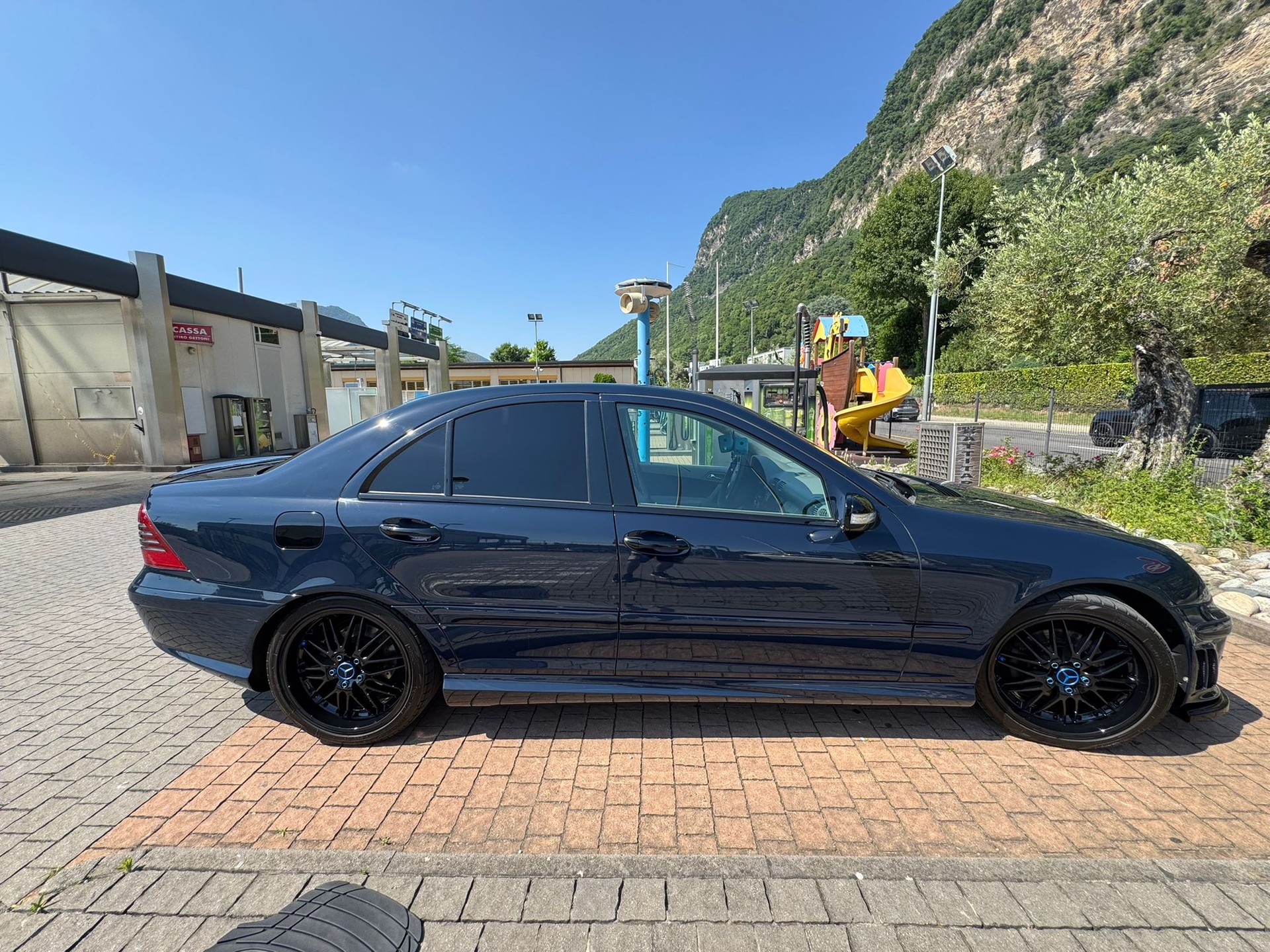 MERCEDES-BENZ C 180 Kompressor AMG Line-image-1