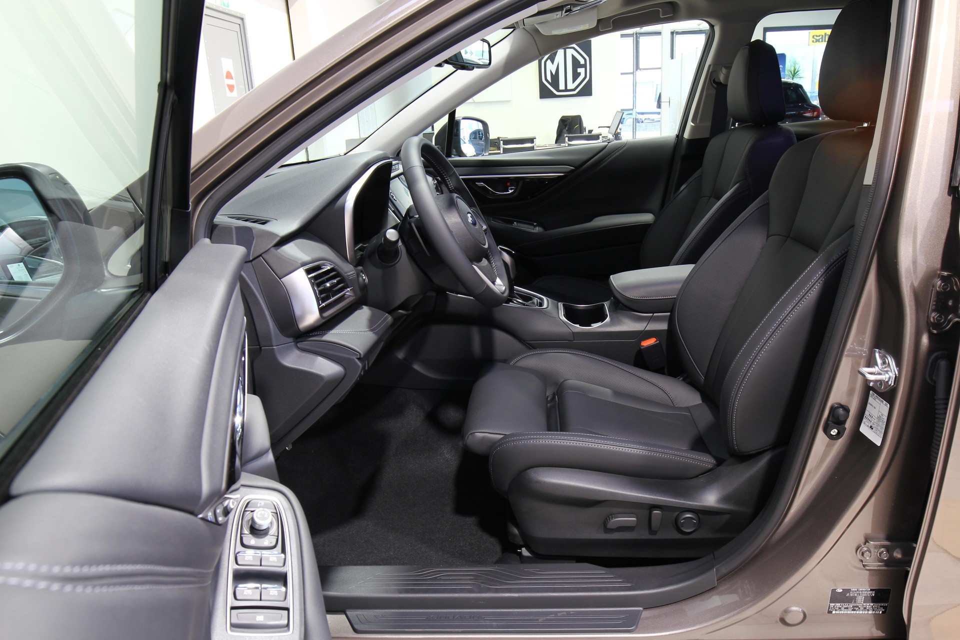 SUBARU Outback 2.5i Final Edition-image-9