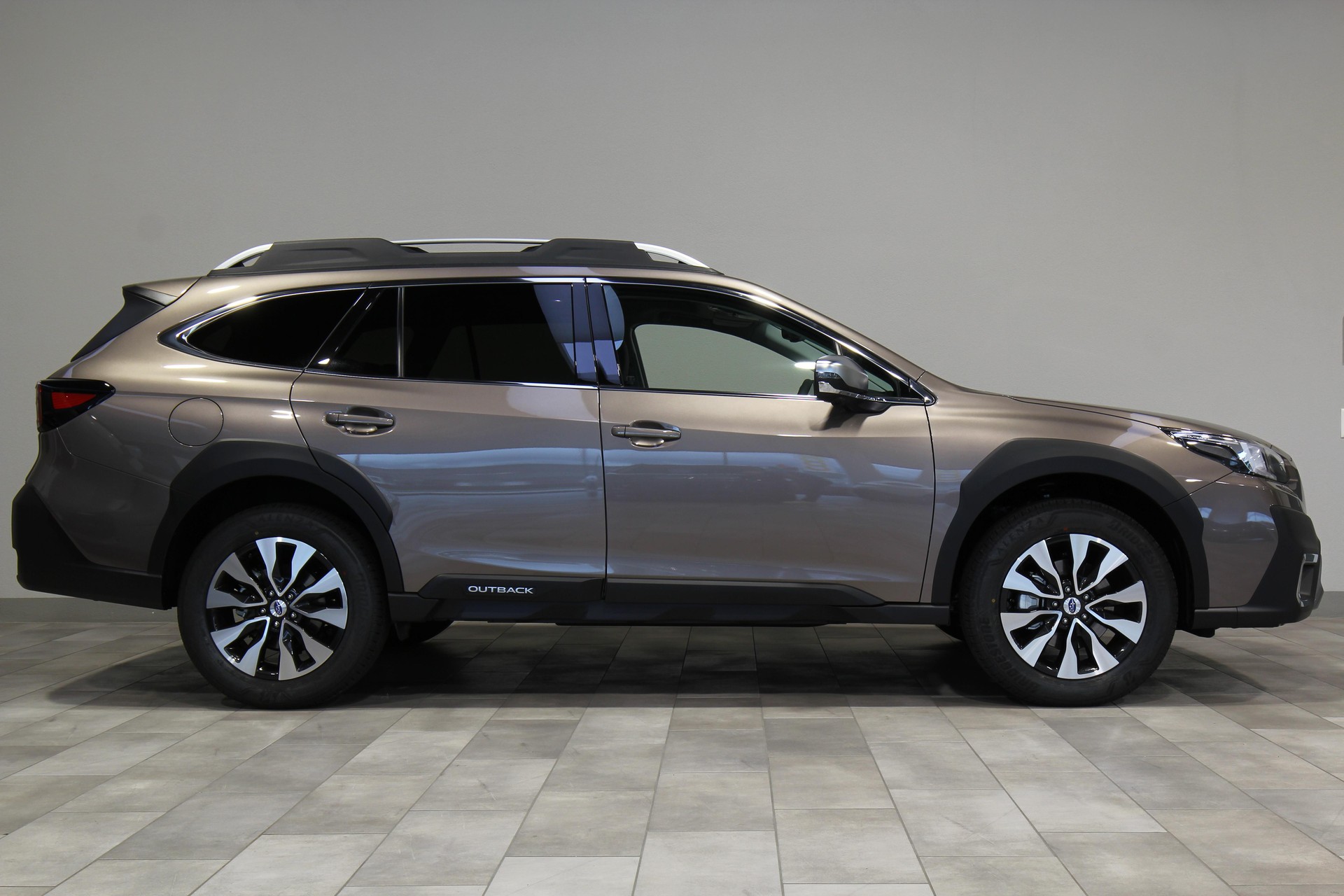 SUBARU Outback 2.5i Final Edition-image-1